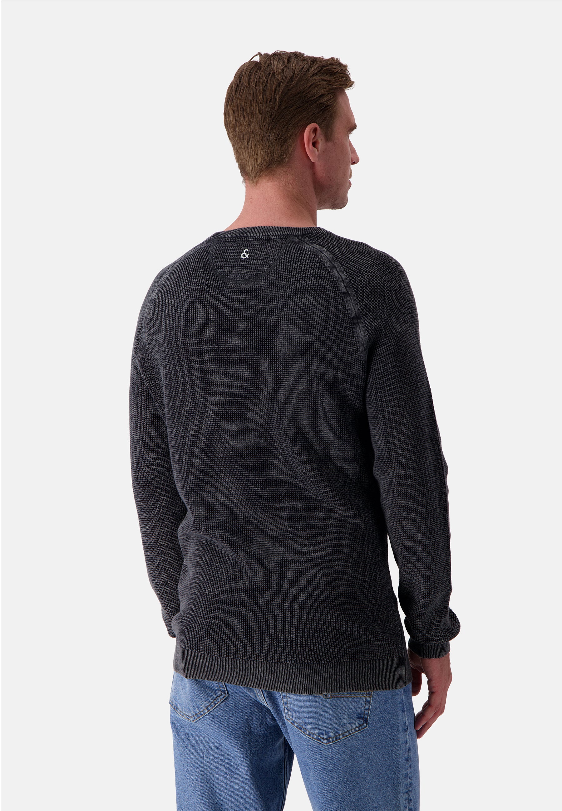 Roundneck Washed in Anthracite Sweater Colours and Sons   