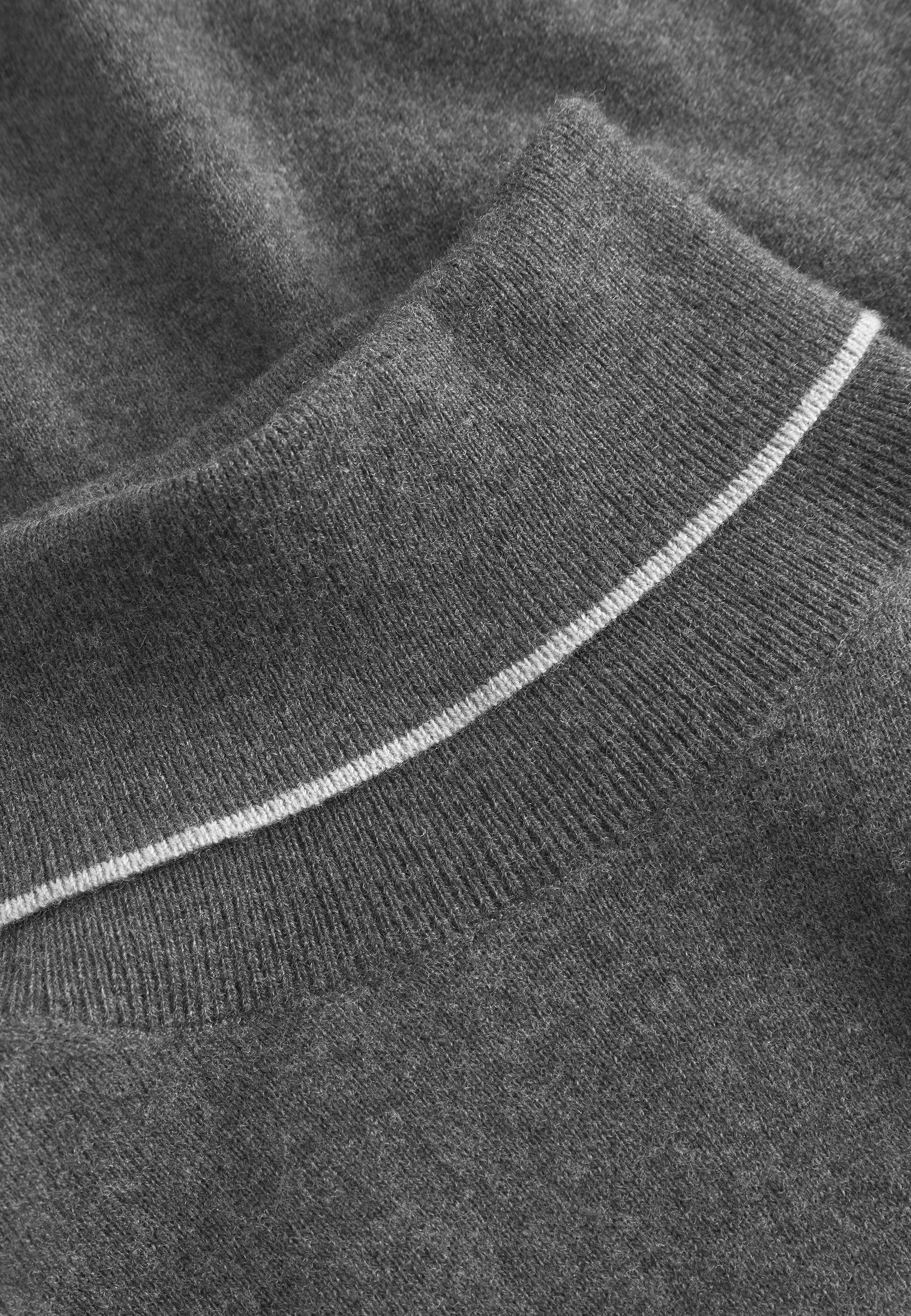 Turtleneck Merino Blend in Anthracite Sweater Colours and Sons   