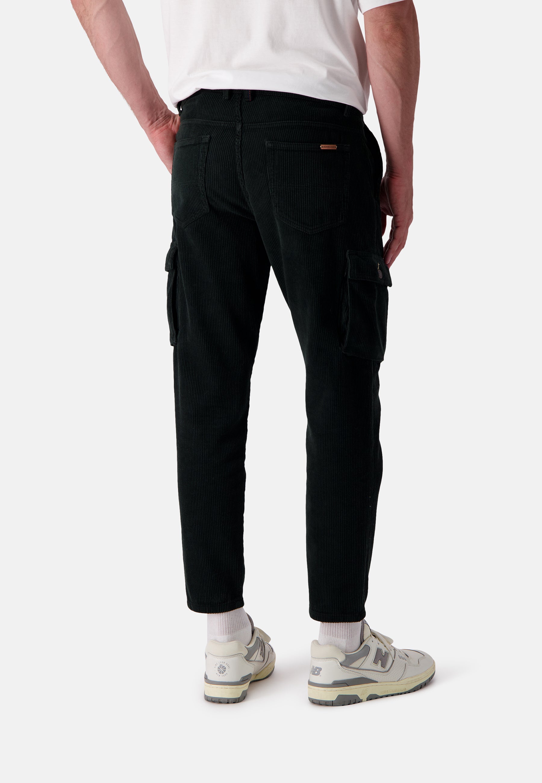 Cargo corduroy cropped in yucca pants Colours and Sons   