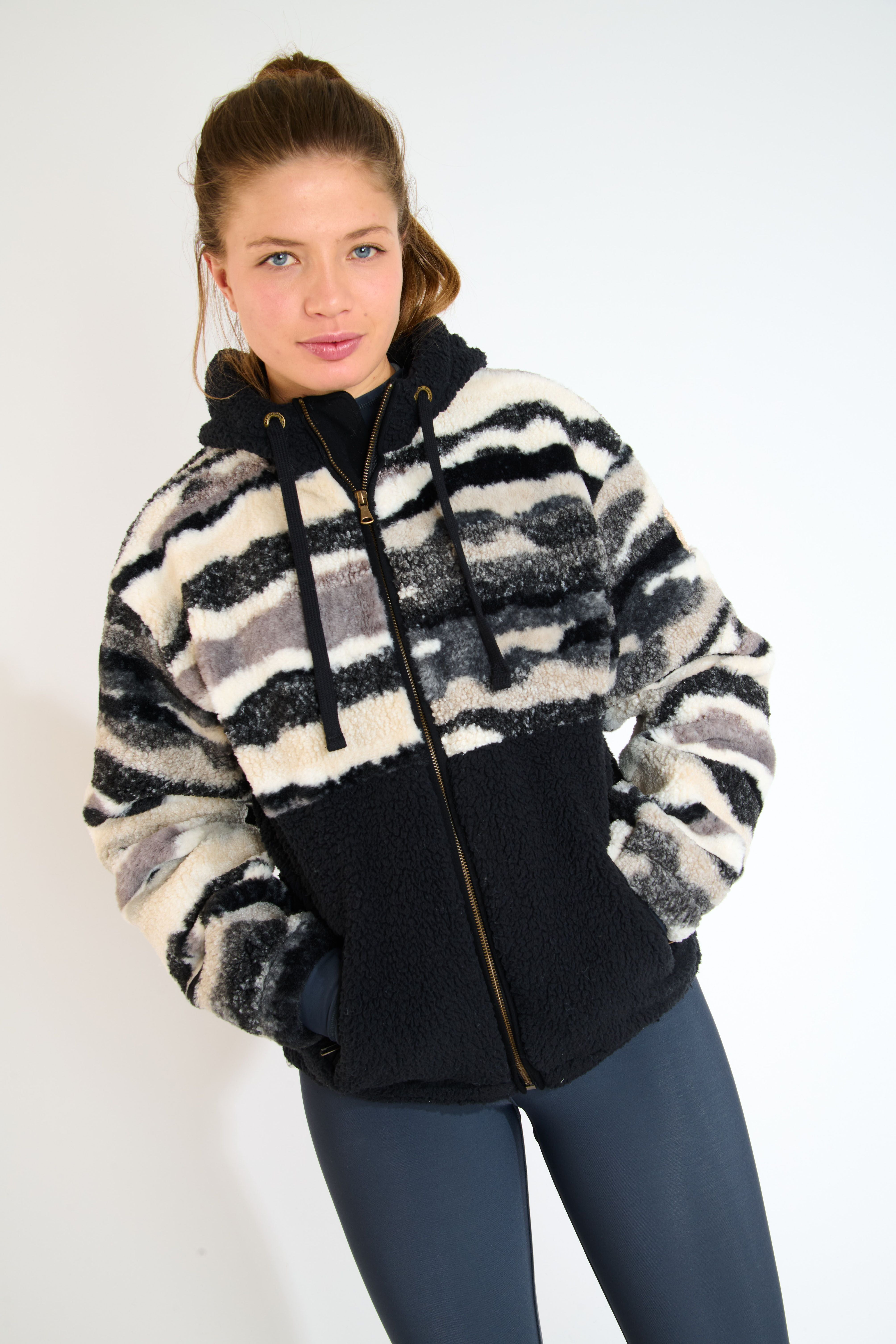 BANFF-GREENWOOD fleece jacket in Noir Jackets Banana Moon