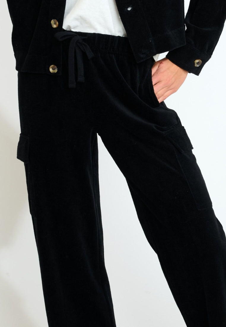 BEYOND-QUANDARY Corduroy sweatpants in Noir Pants Banana Moon