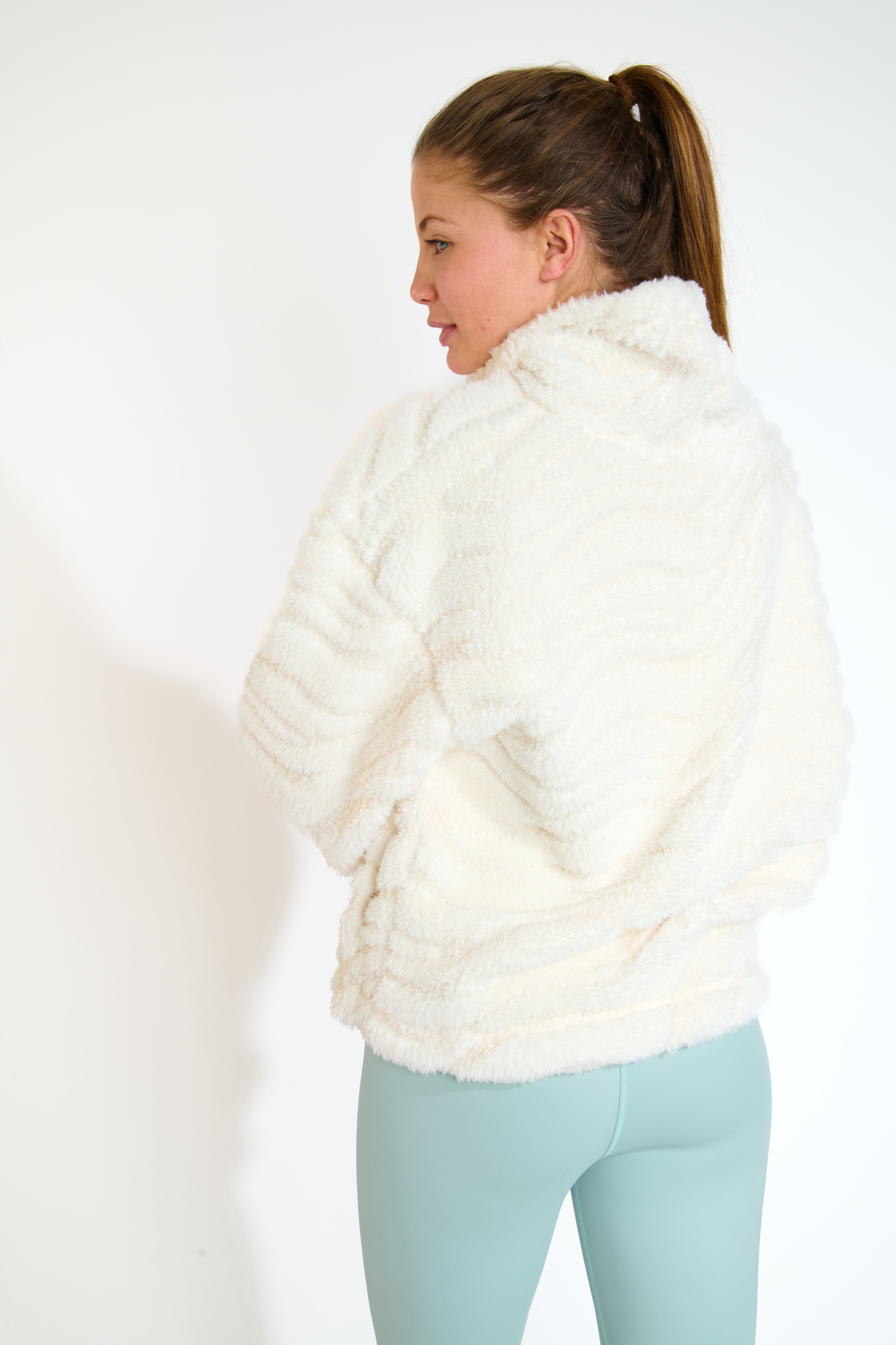 CHIMNEY-CALGARY Sweater in ecru Sweater Banana Moon