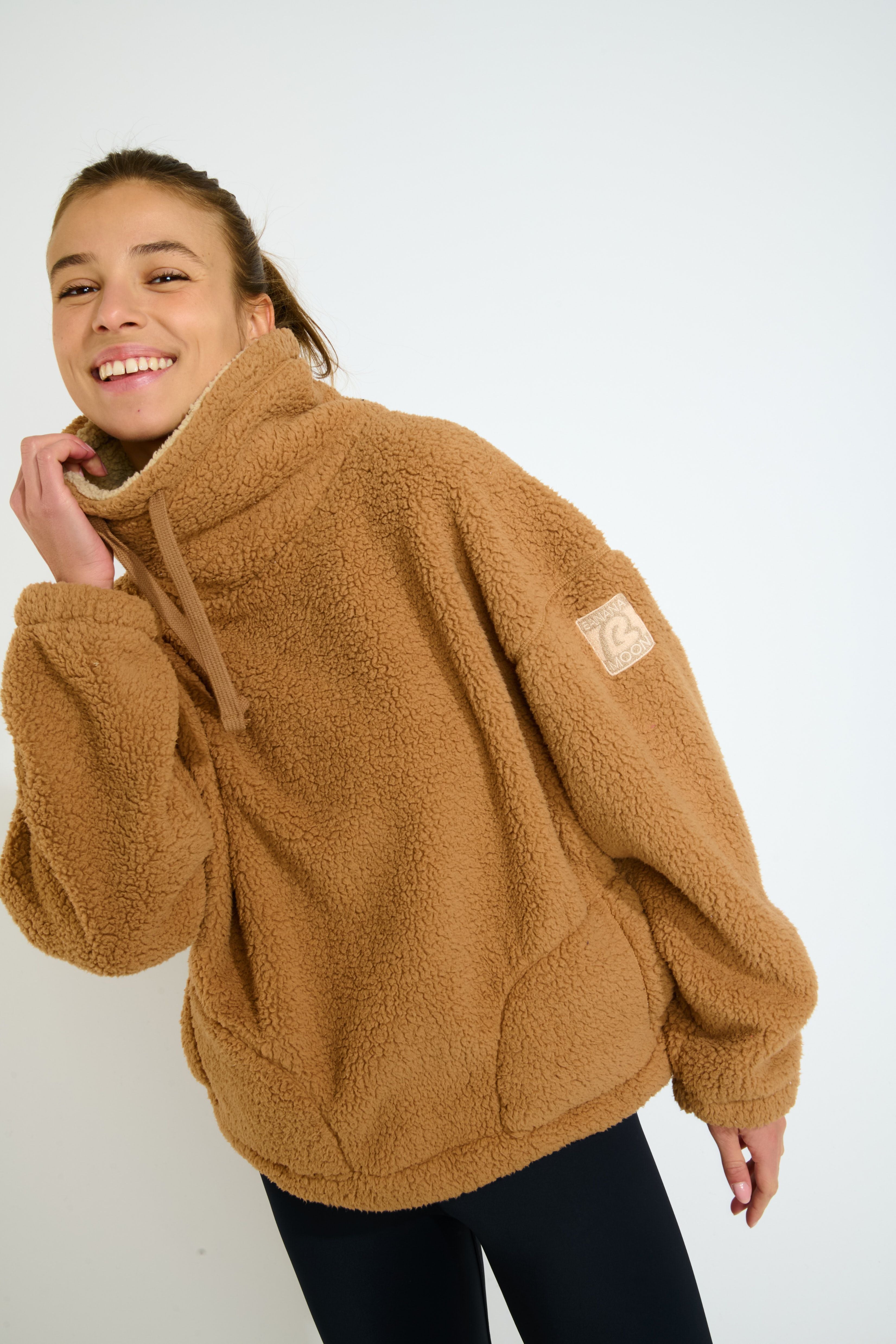 CHIMNEY-IGLOO sweater in camel Sweater Banana Moon