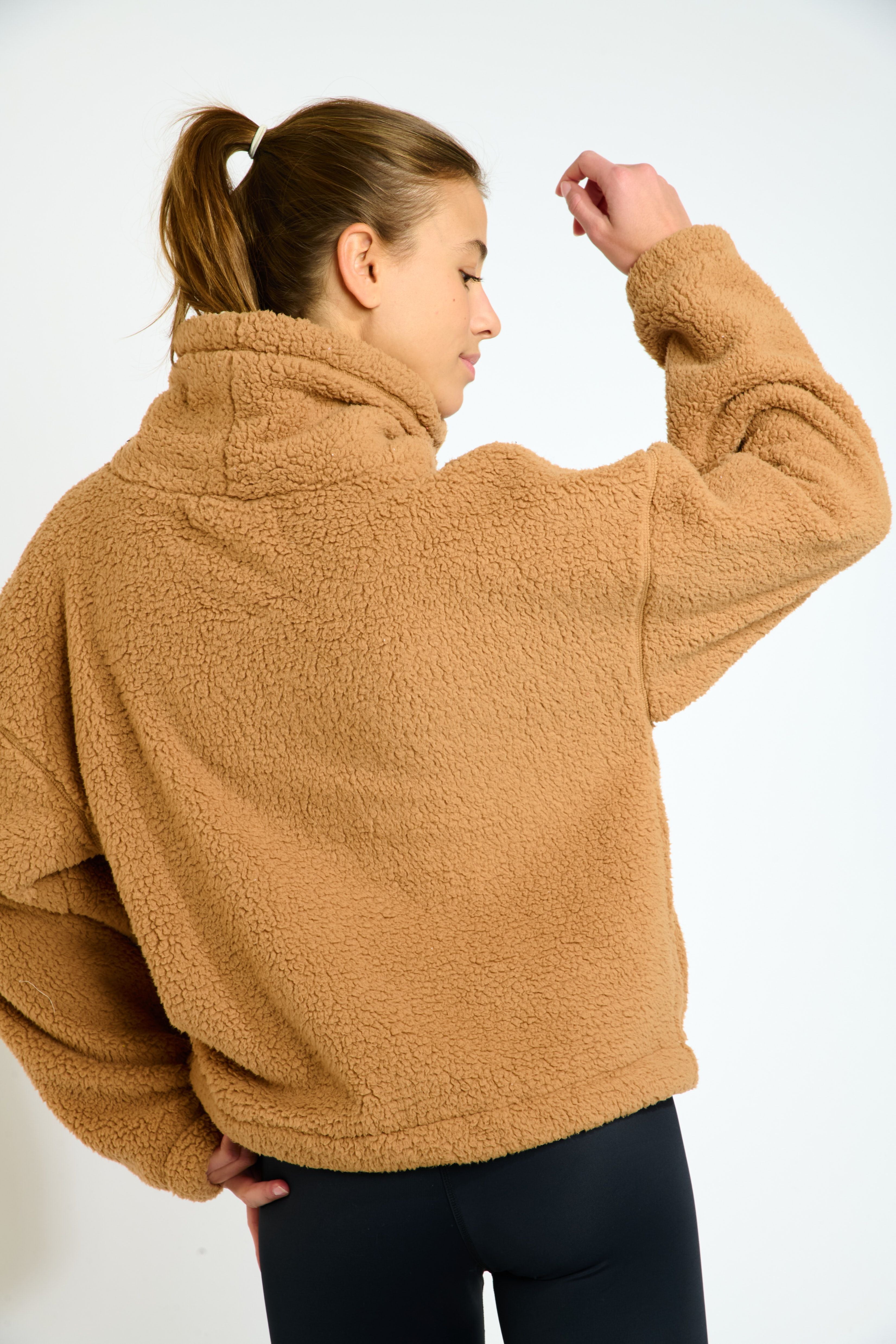 CHIMNEY-IGLOO sweater in camel Sweater Banana Moon
