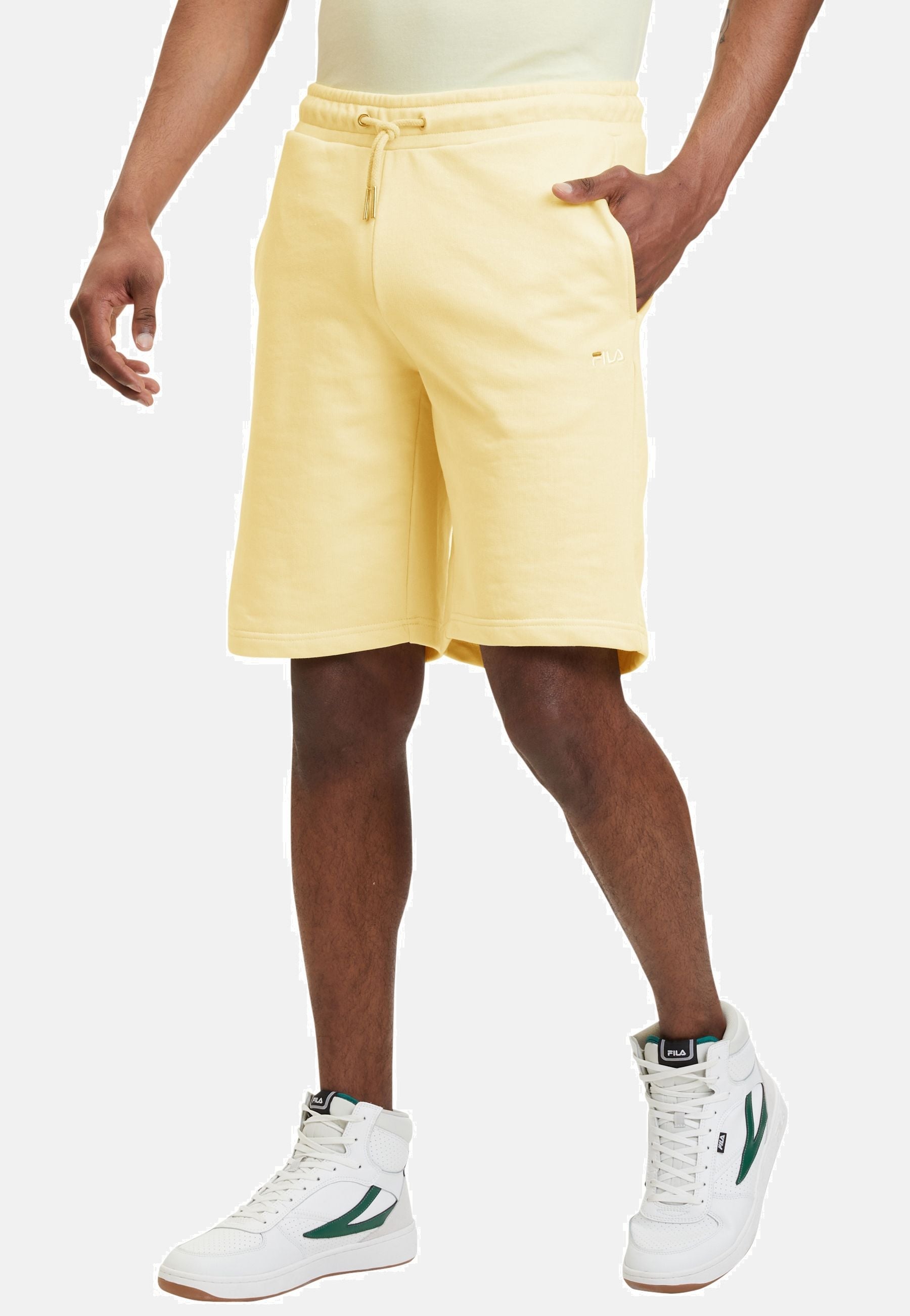 Blehen Sweat Shorts in French Vanilla Shorts Fila   