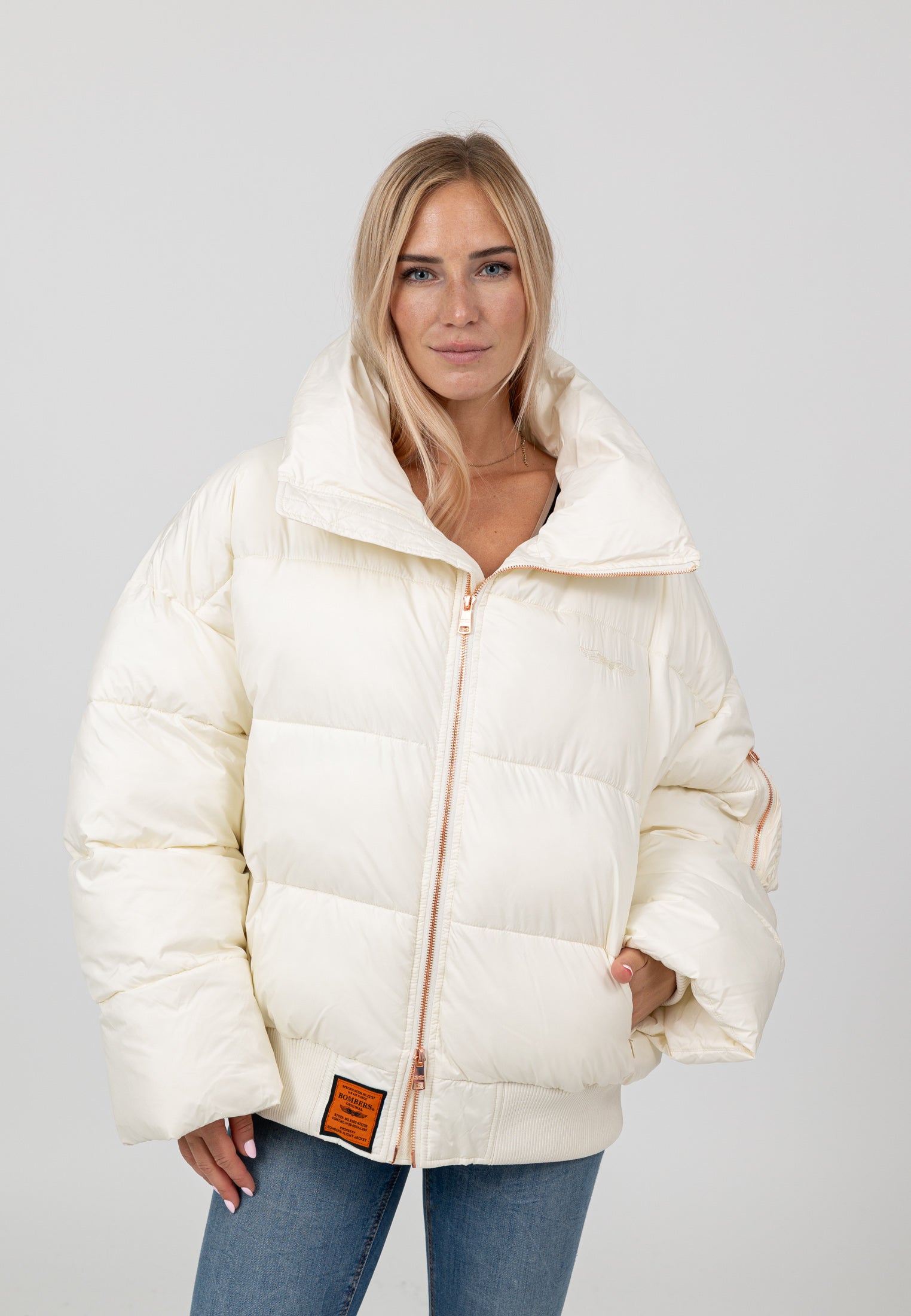 Hill-W in White Jackets Bombers Original