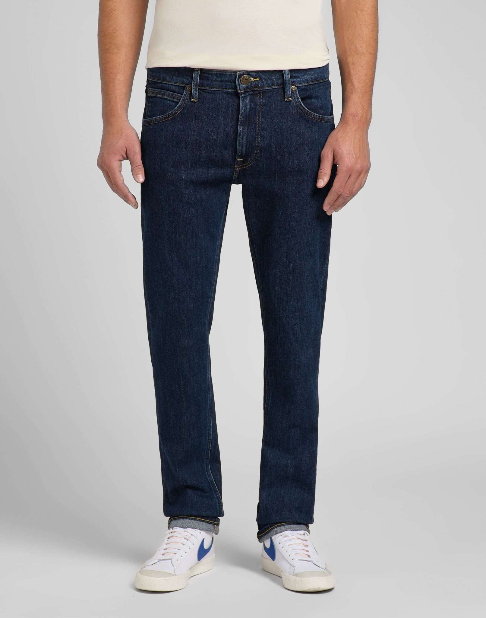 Daren Zip Fly Low Stretch in Deep Dark Stone Jeans Lee   