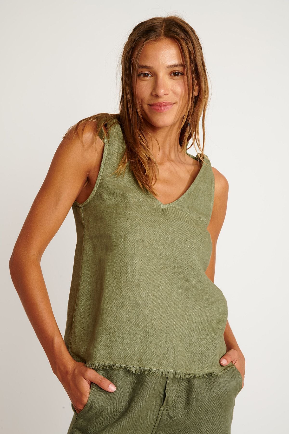 LOOMIS-HAWSTON top in khaki T-shirts Banana Moon