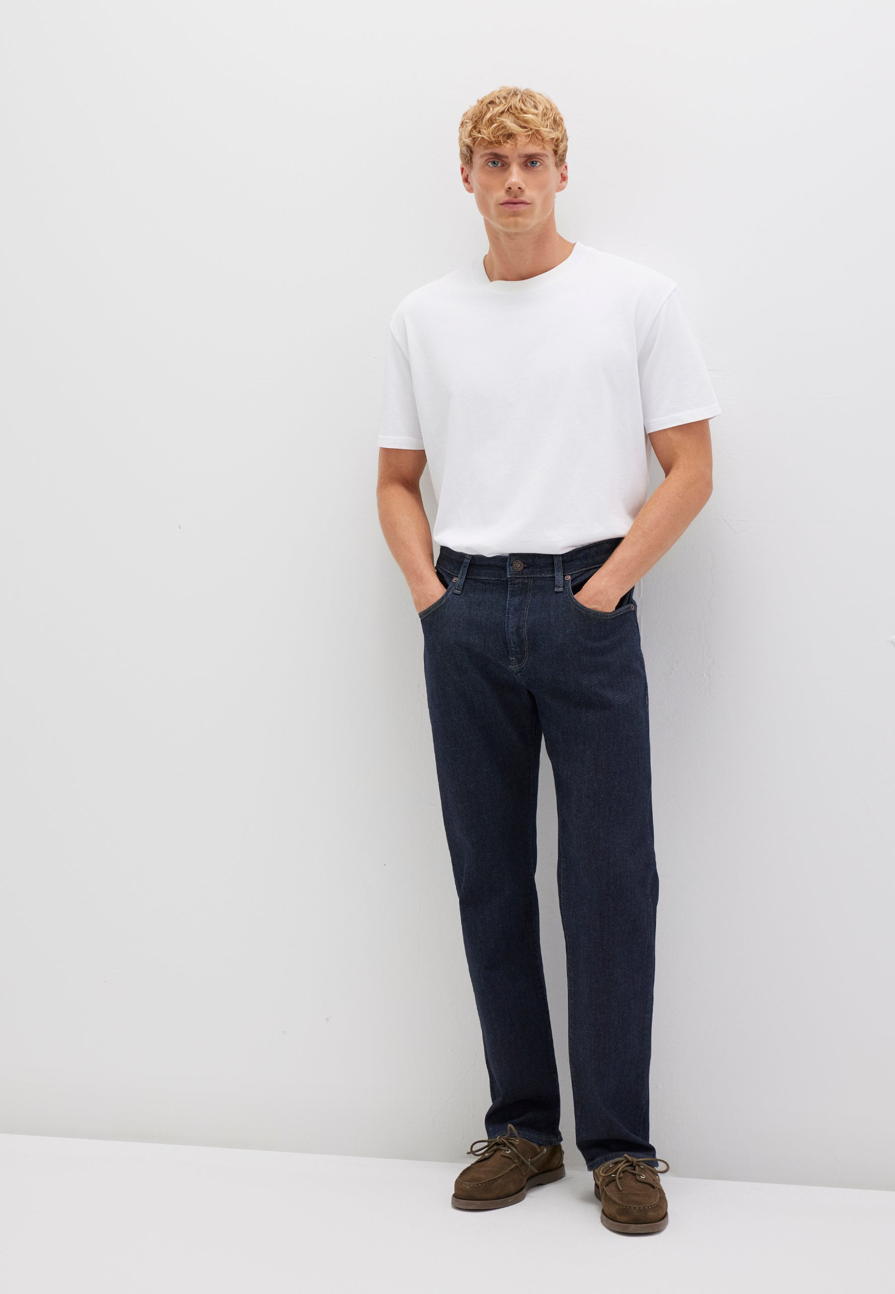Lisbon in Rinse Classic Comfort Jeans Mavi