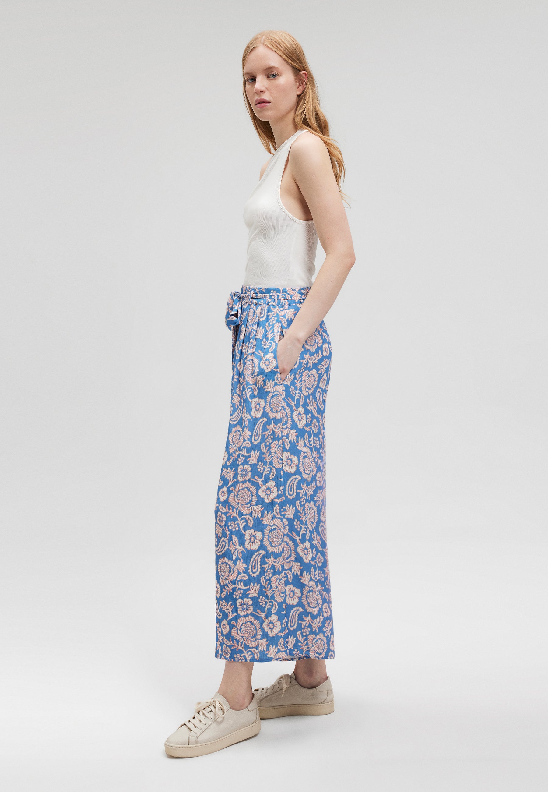 Woven Pants in Blue Paisley Print Pants Mavi   