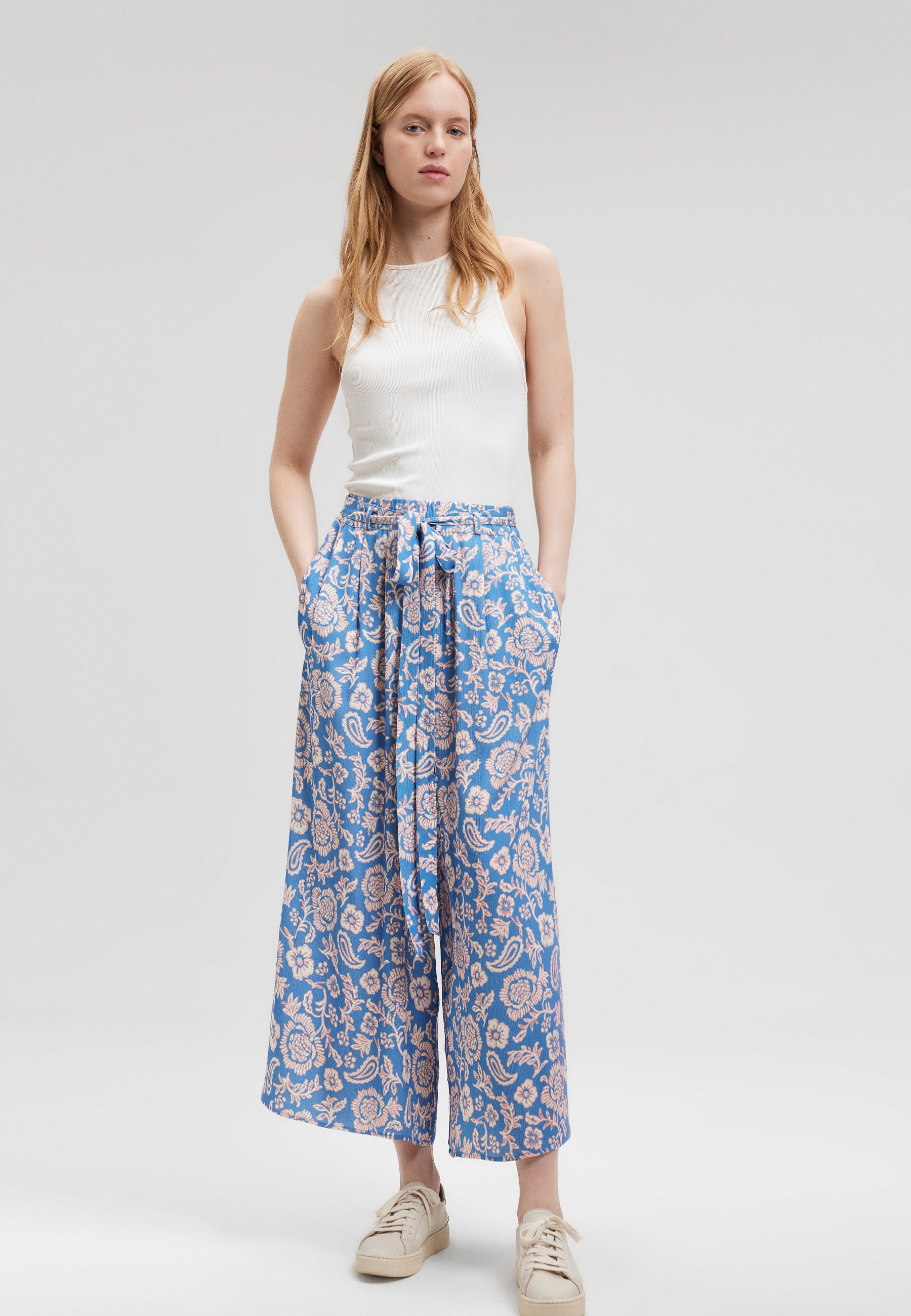 Woven Pants in Blue Paisley Print Pants Mavi   