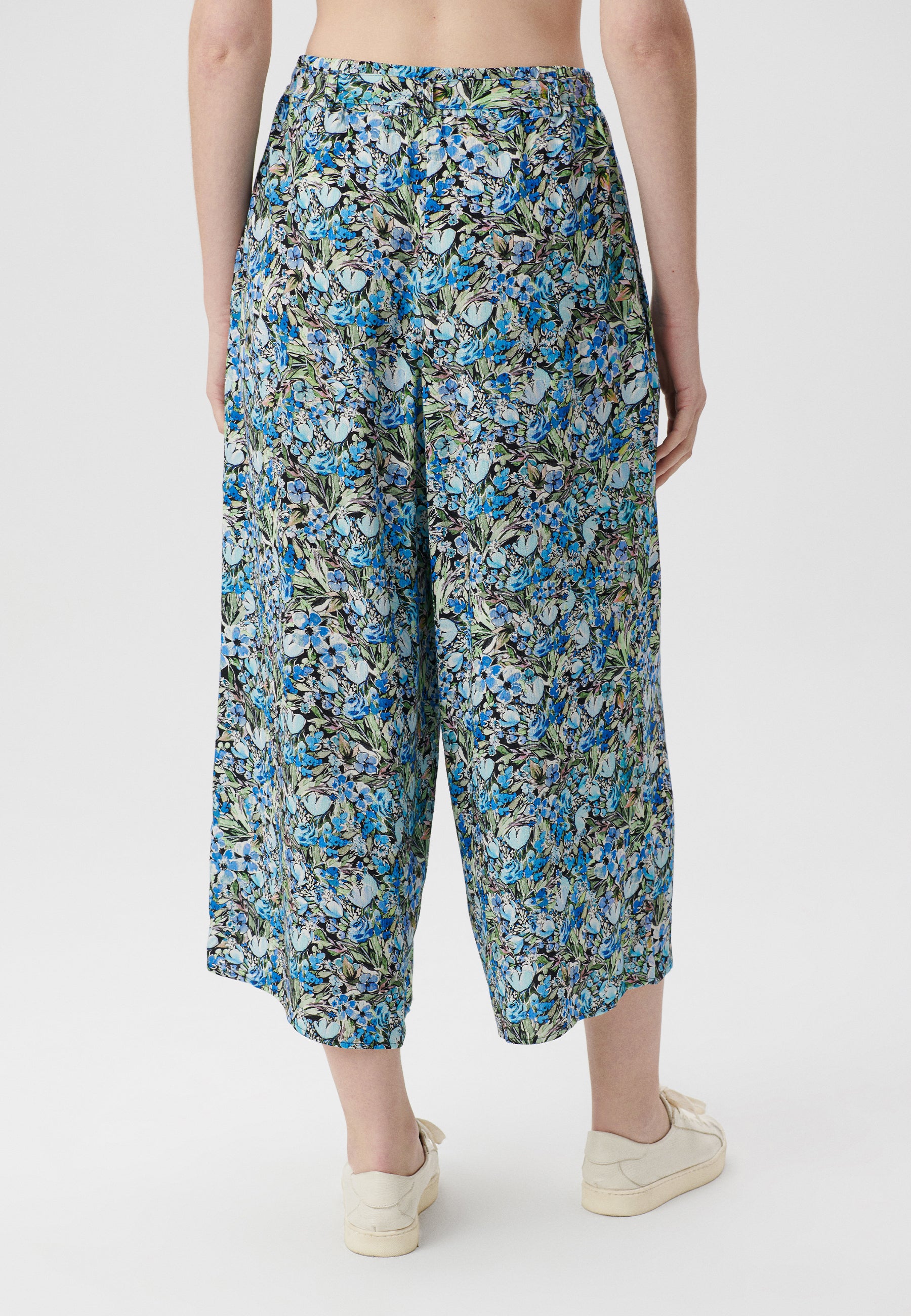 Woven Pants in Blue Garden Print Pants Mavi   