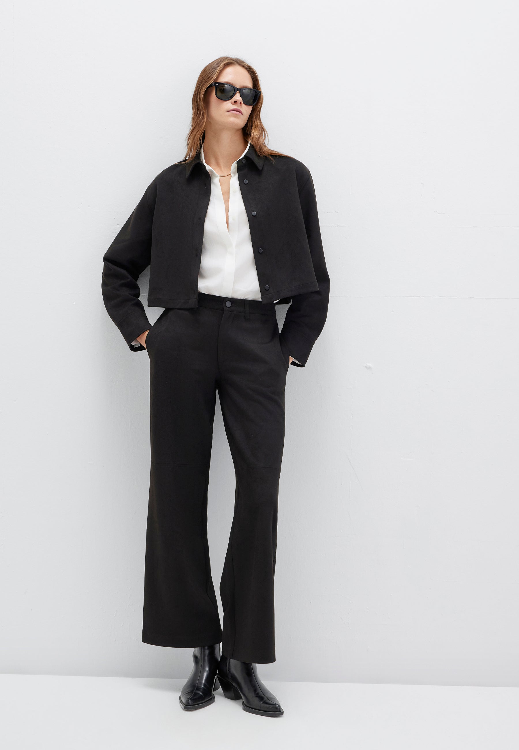 Woven Pants in Black Pants Mavi