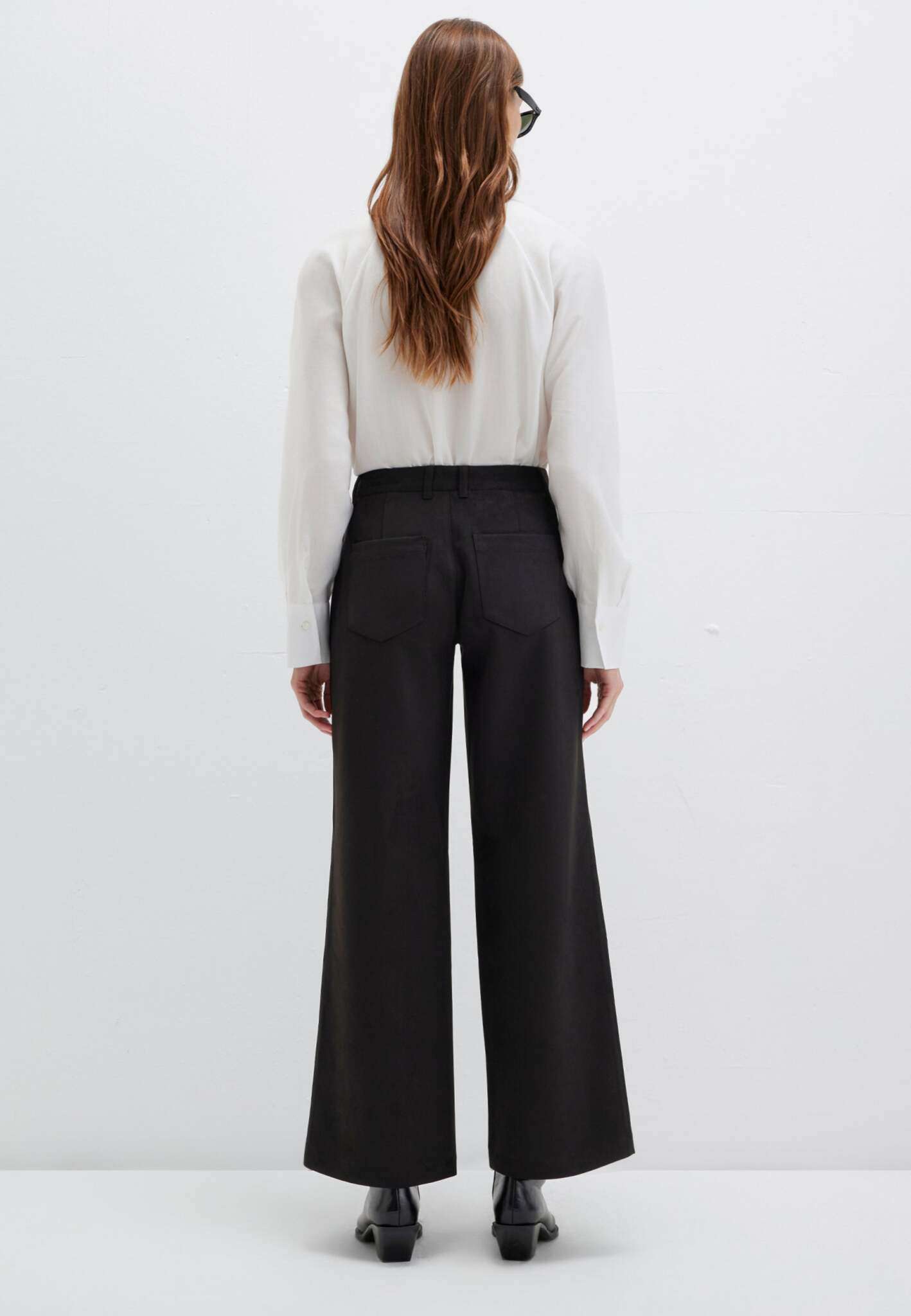 Woven Pants in Black Pants Mavi
