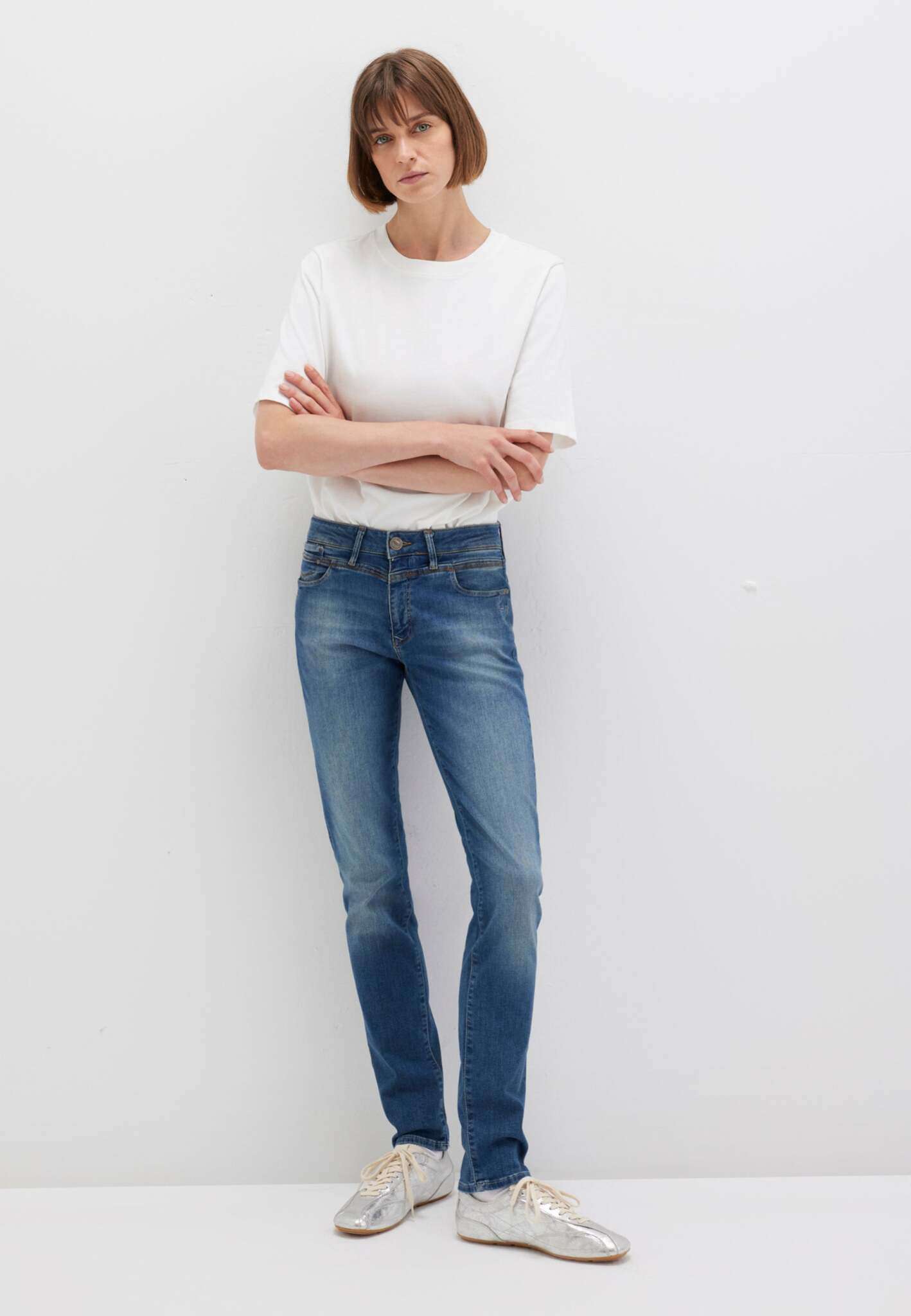 Sophie in Deep Memory Fit Jeans Mavi