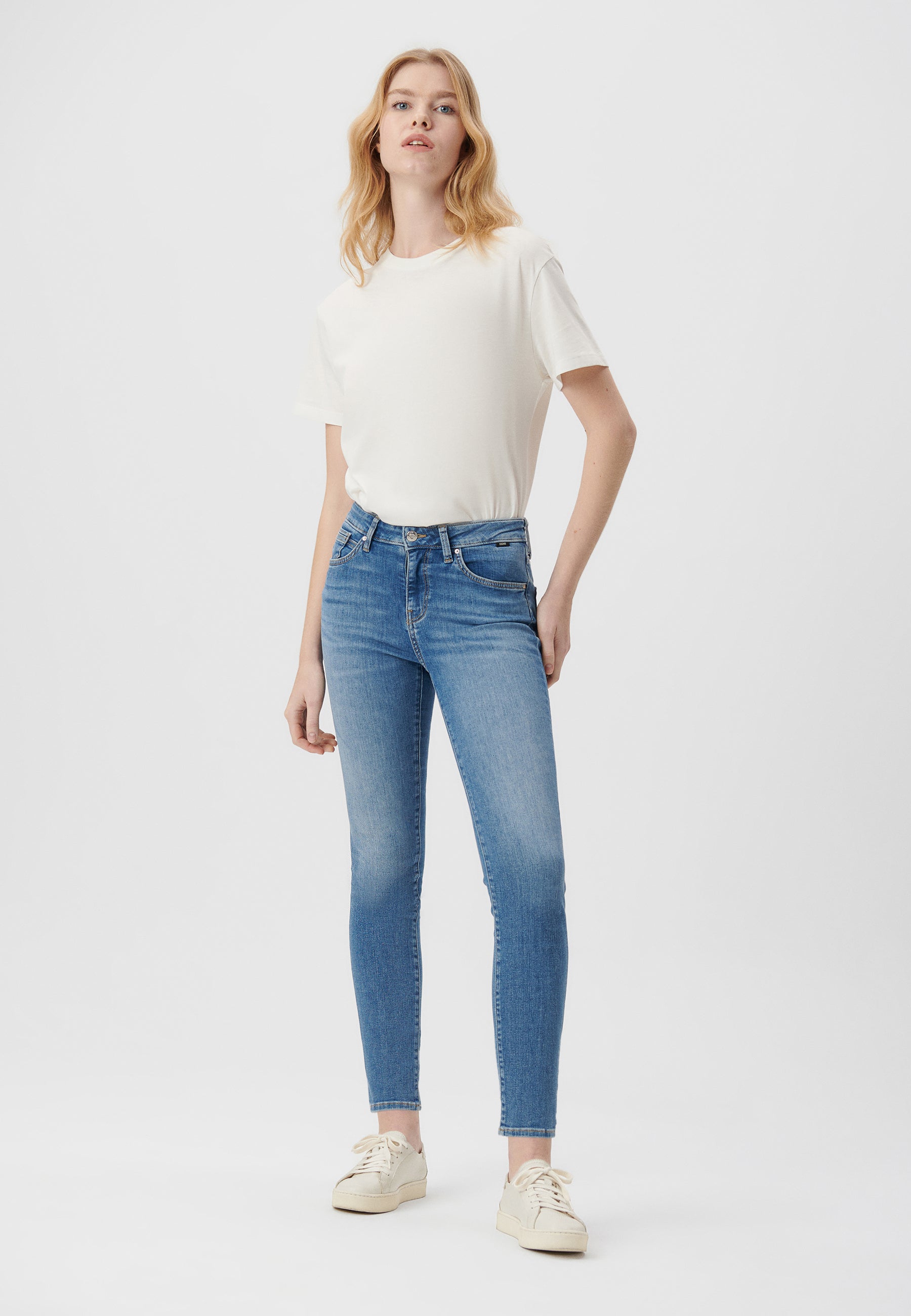 Sophie in Mid Everyday Jeans Mavi   