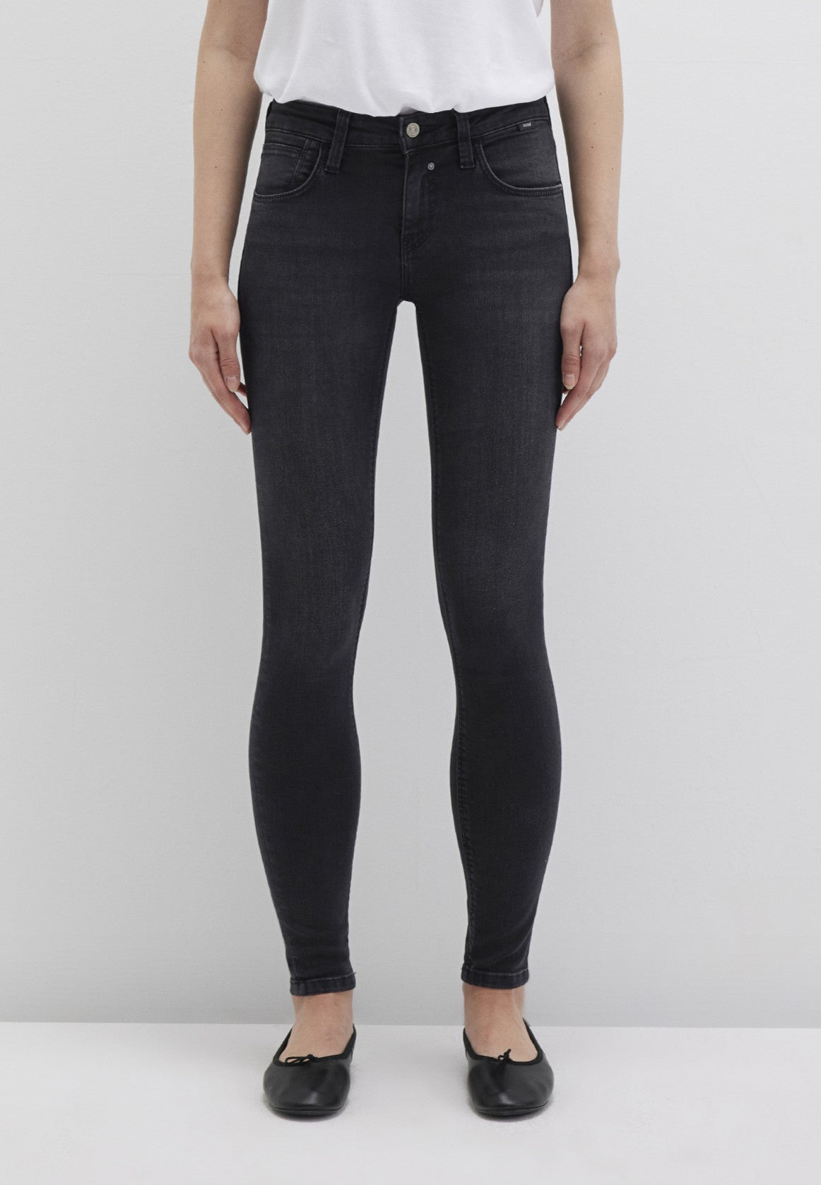 Adriana in Smoke Brushed Stretch Jeans Mavi