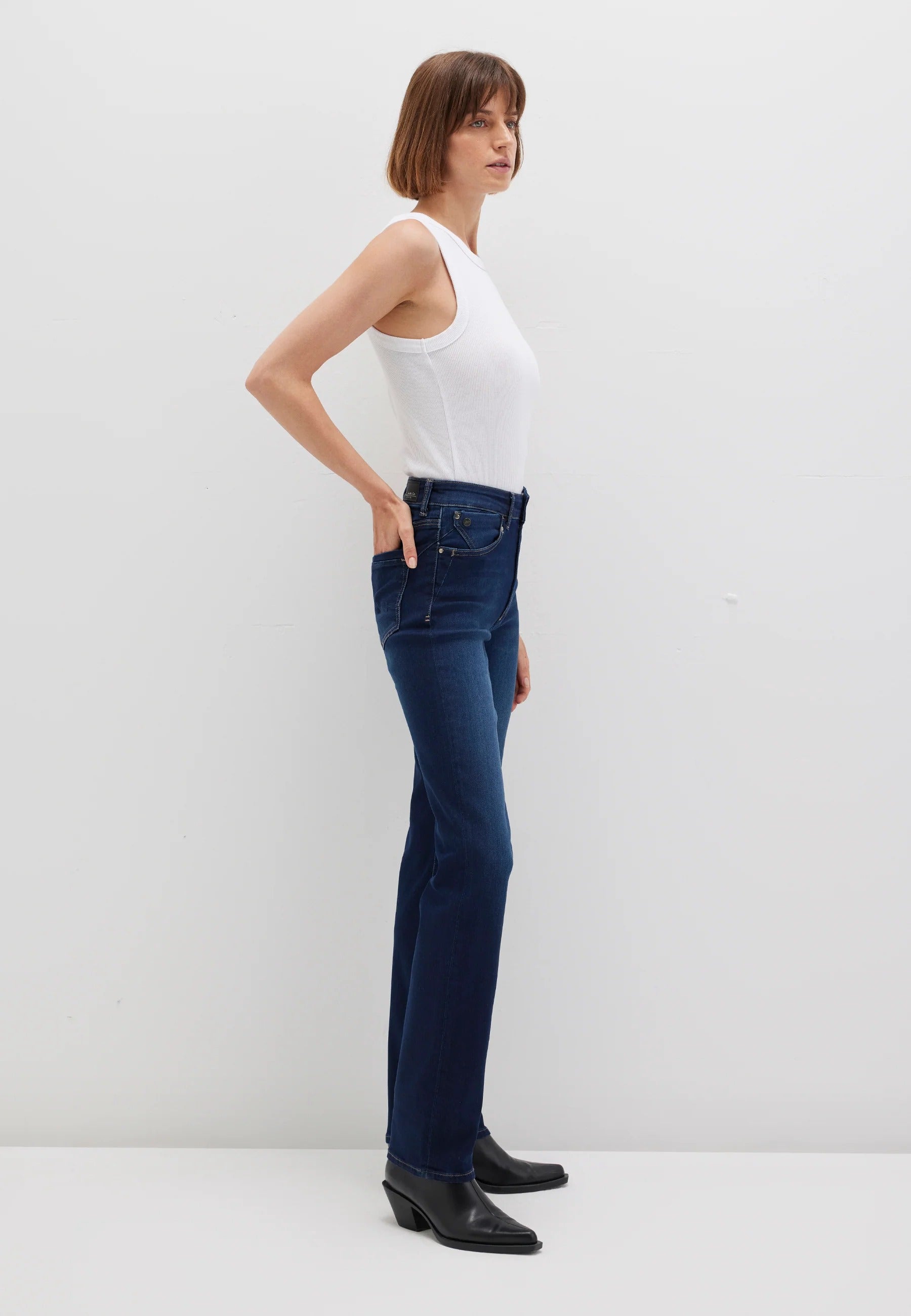 Kendra in Deep Uptown Str Jeans Mavi