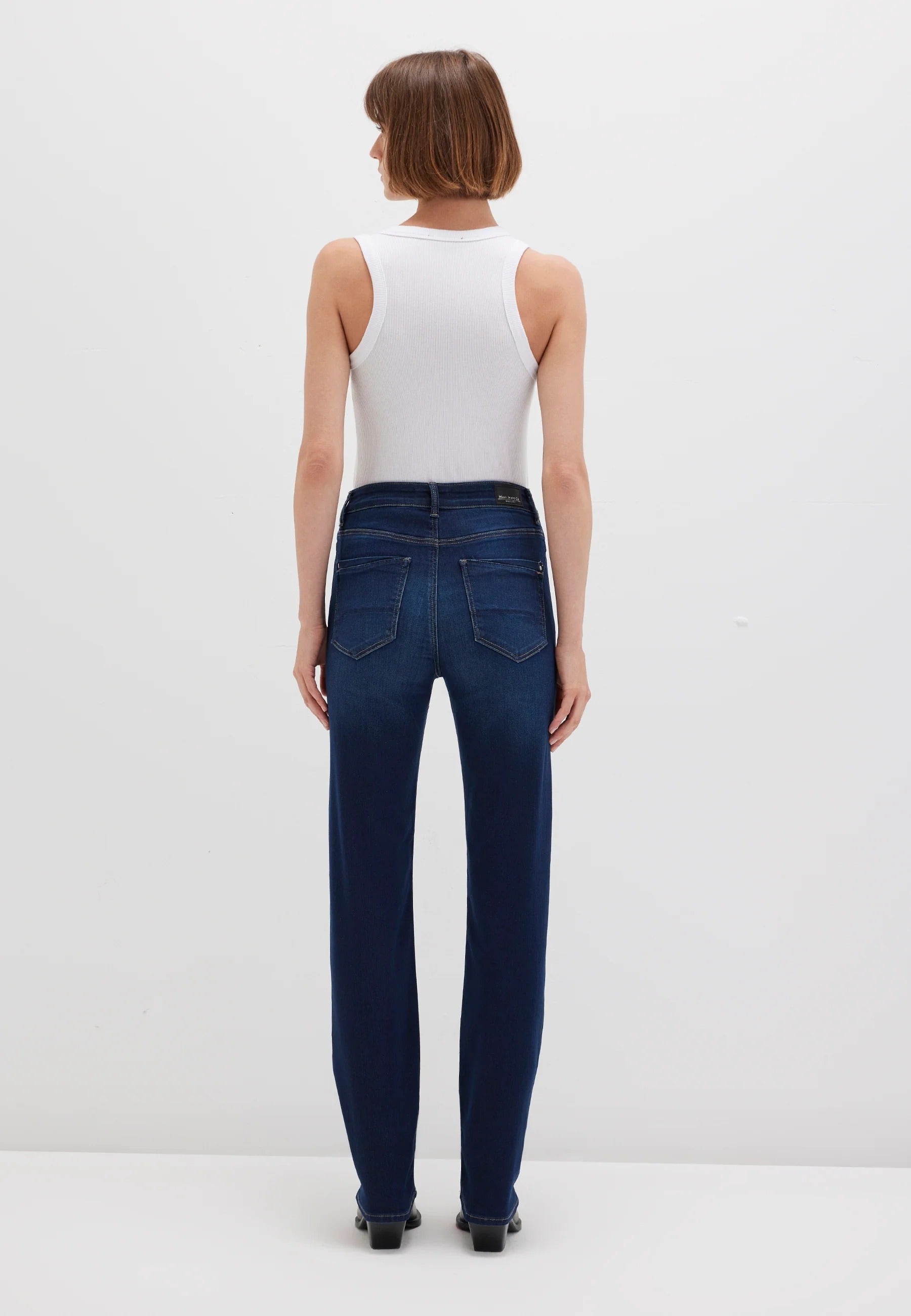 Kendra in Deep Uptown Str Jeans Mavi