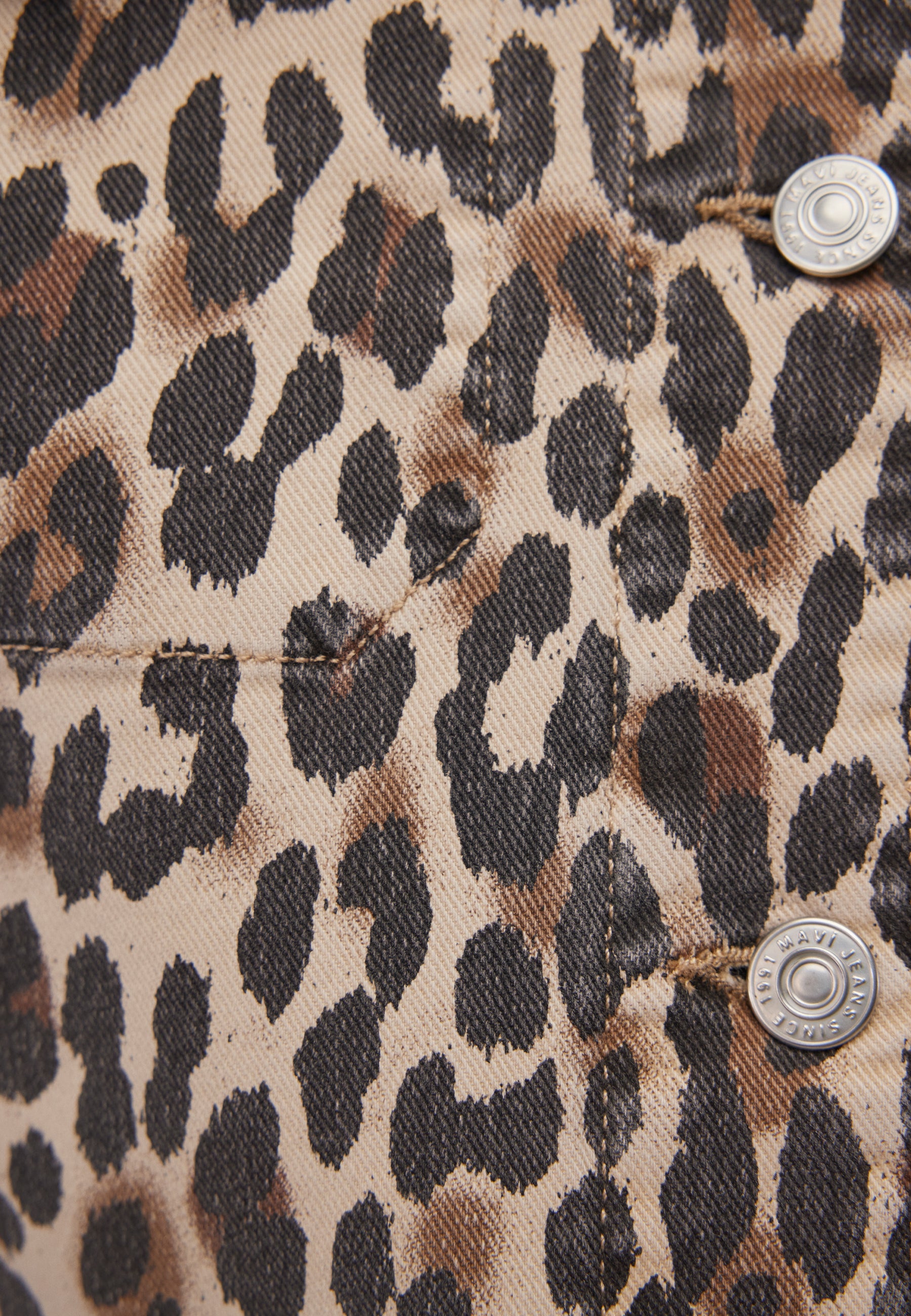 Maren in leopard denim jackets Mavi