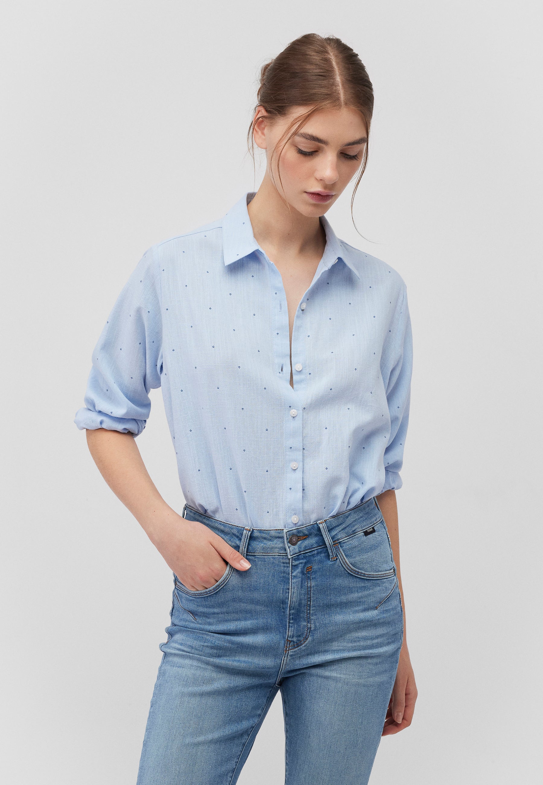 Woven Shirt in Ensign Blue Tiny Leaf Print Shirts Mavi