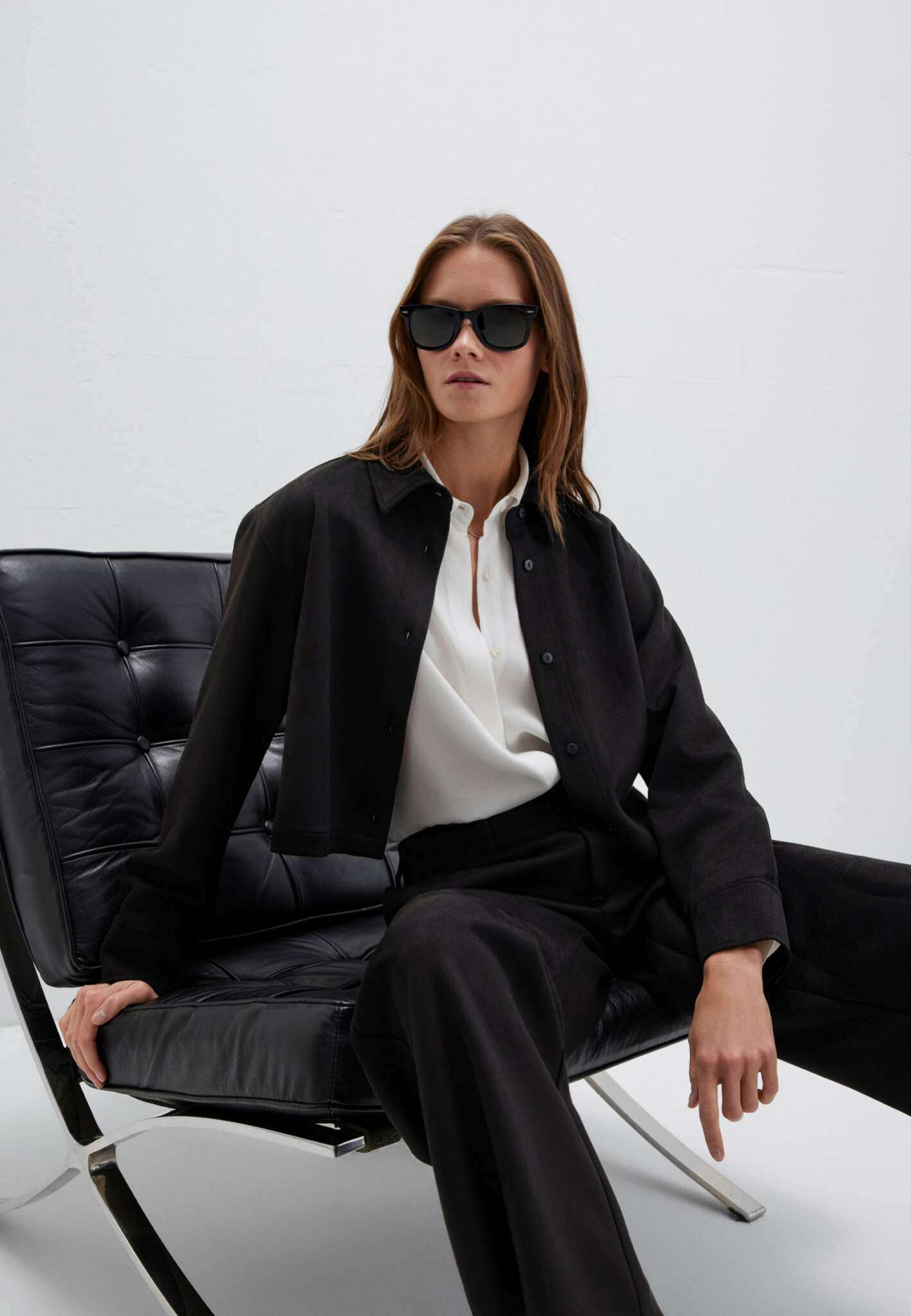 Long Sleeve Woven Shirt in Black Shirts Mavi