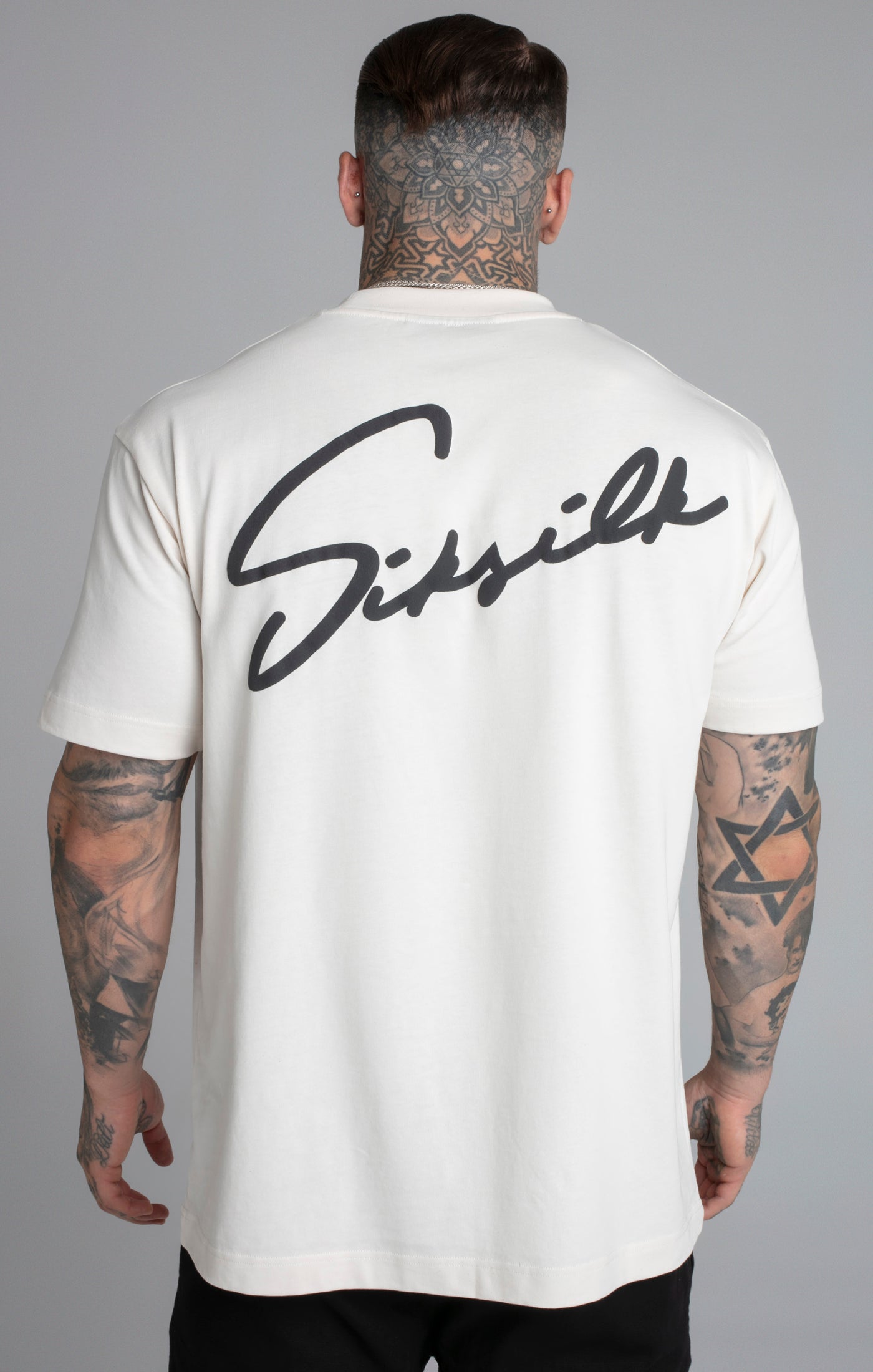 Script T-shirt in ecru T-shirts SikSilk   