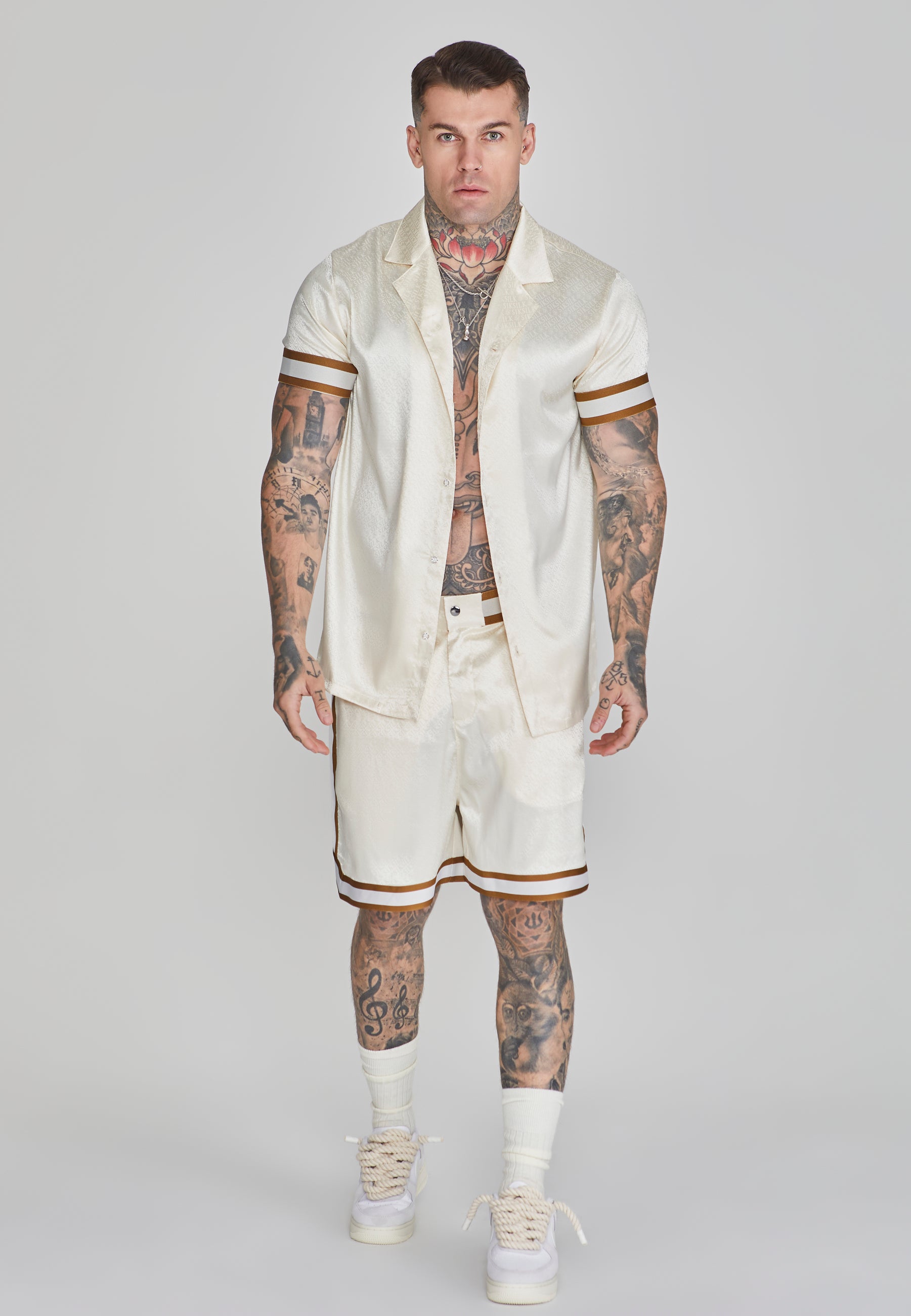 Resort Shirt in Ecru Shirts SikSilk   