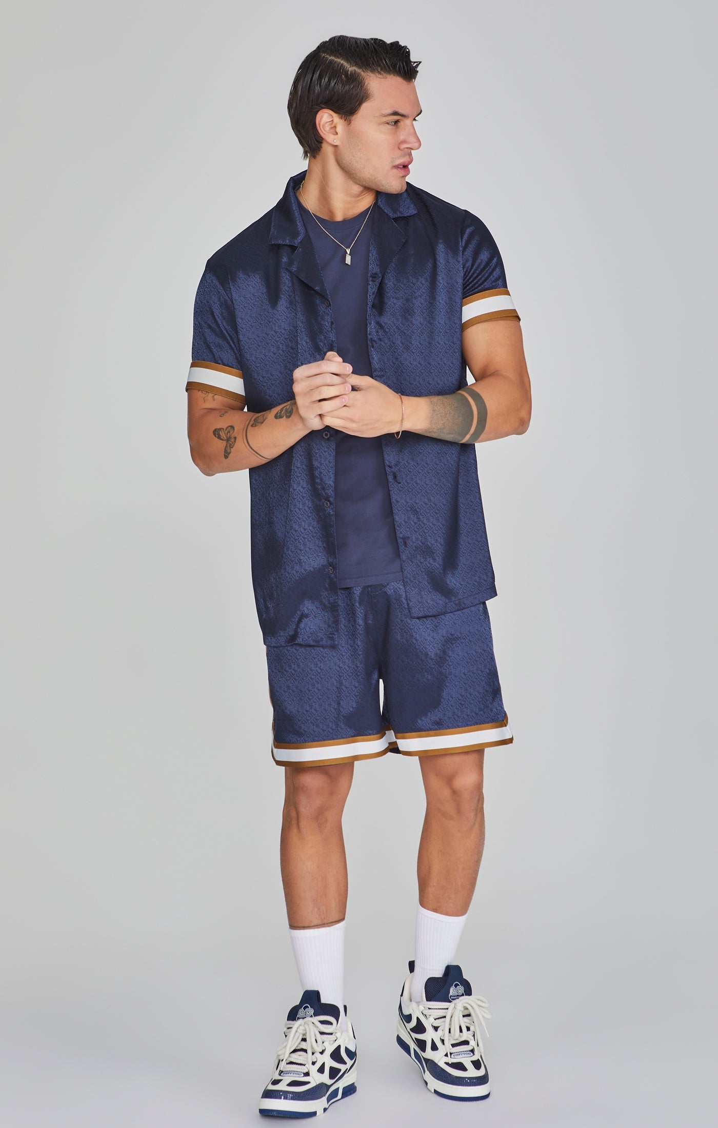 Resort Shirt in Navy Shirts SikSilk   