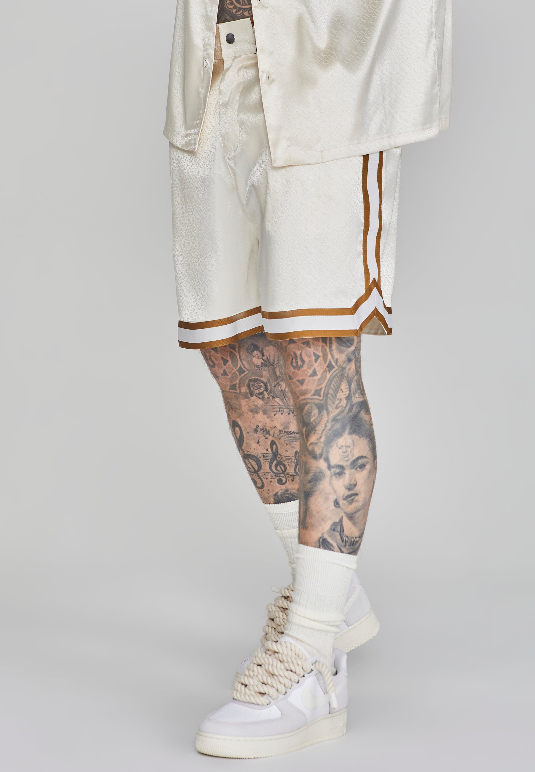 Resort Shorts in Ecru Shorts SikSilk   