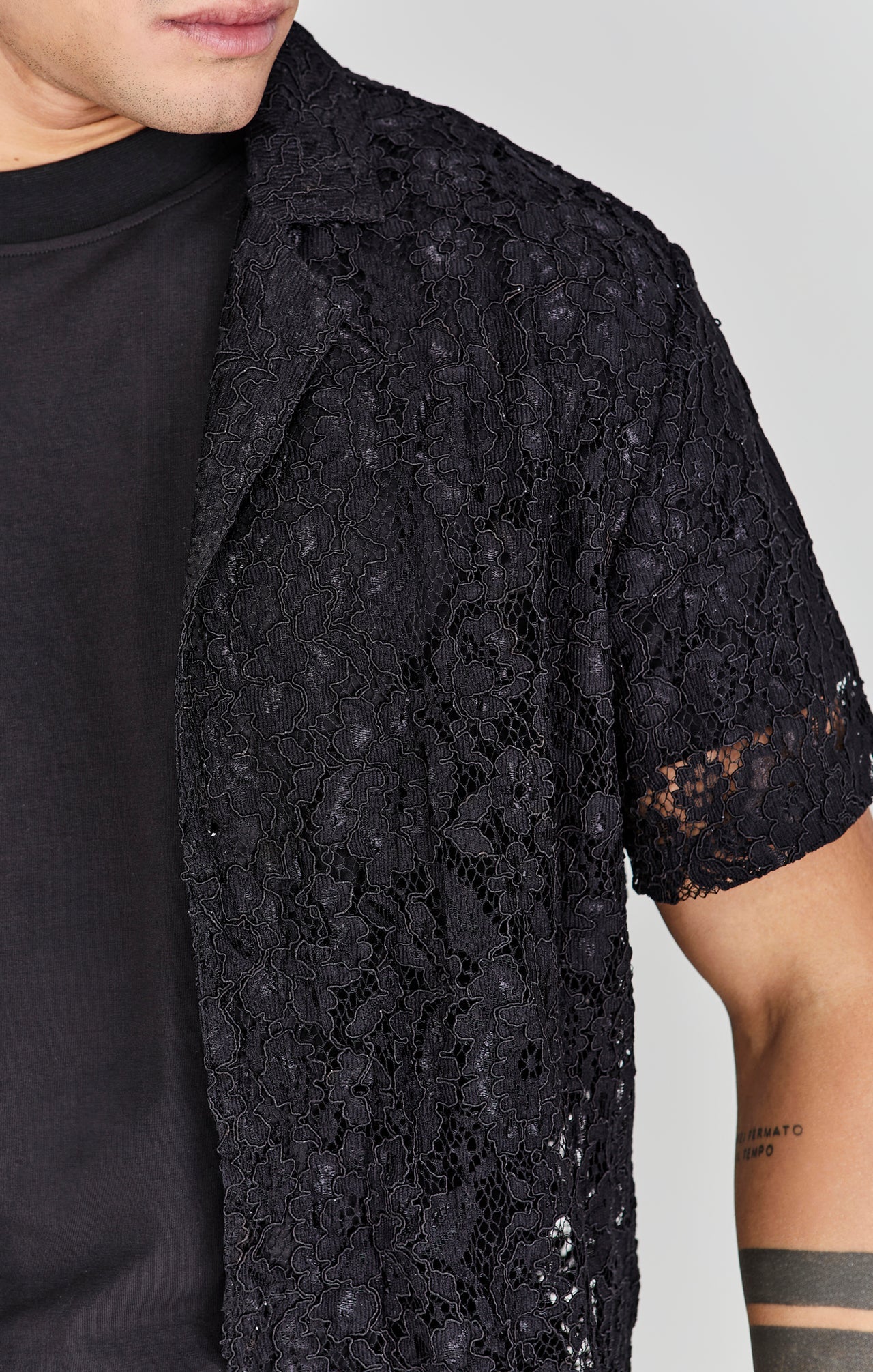 Lace Resort Shirt in Black Shirts SikSilk   