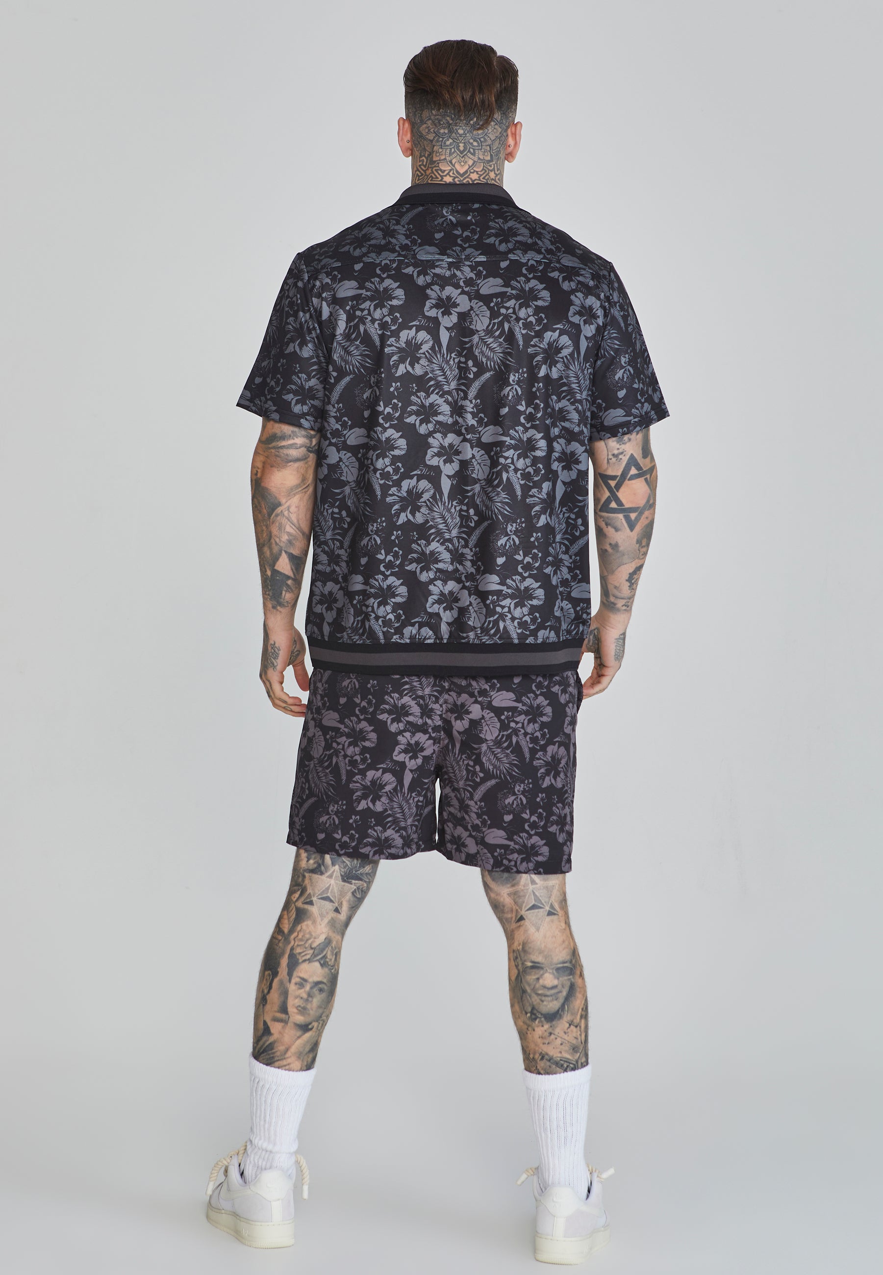 Swim Shorts in Black Swimming trunks SikSilk   