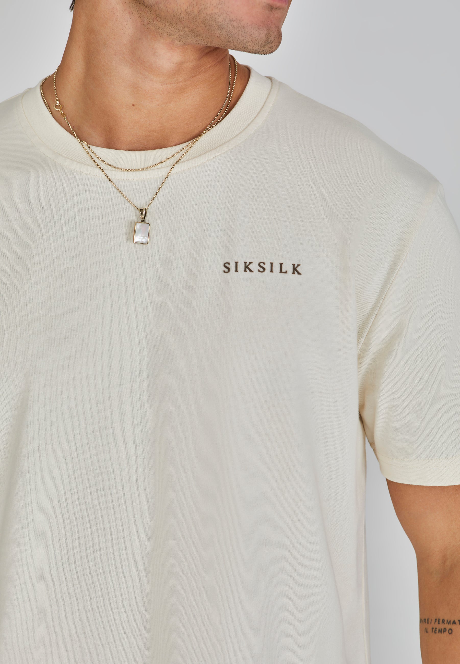 Graphic T-shirt in ecru T-shirts SikSilk   