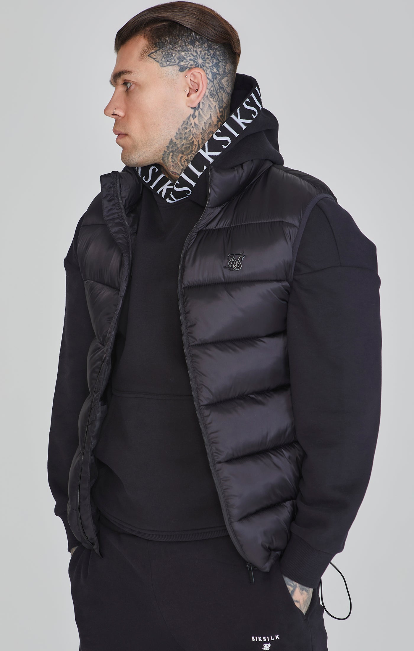 Gilet in Black Jackets SikSilk   