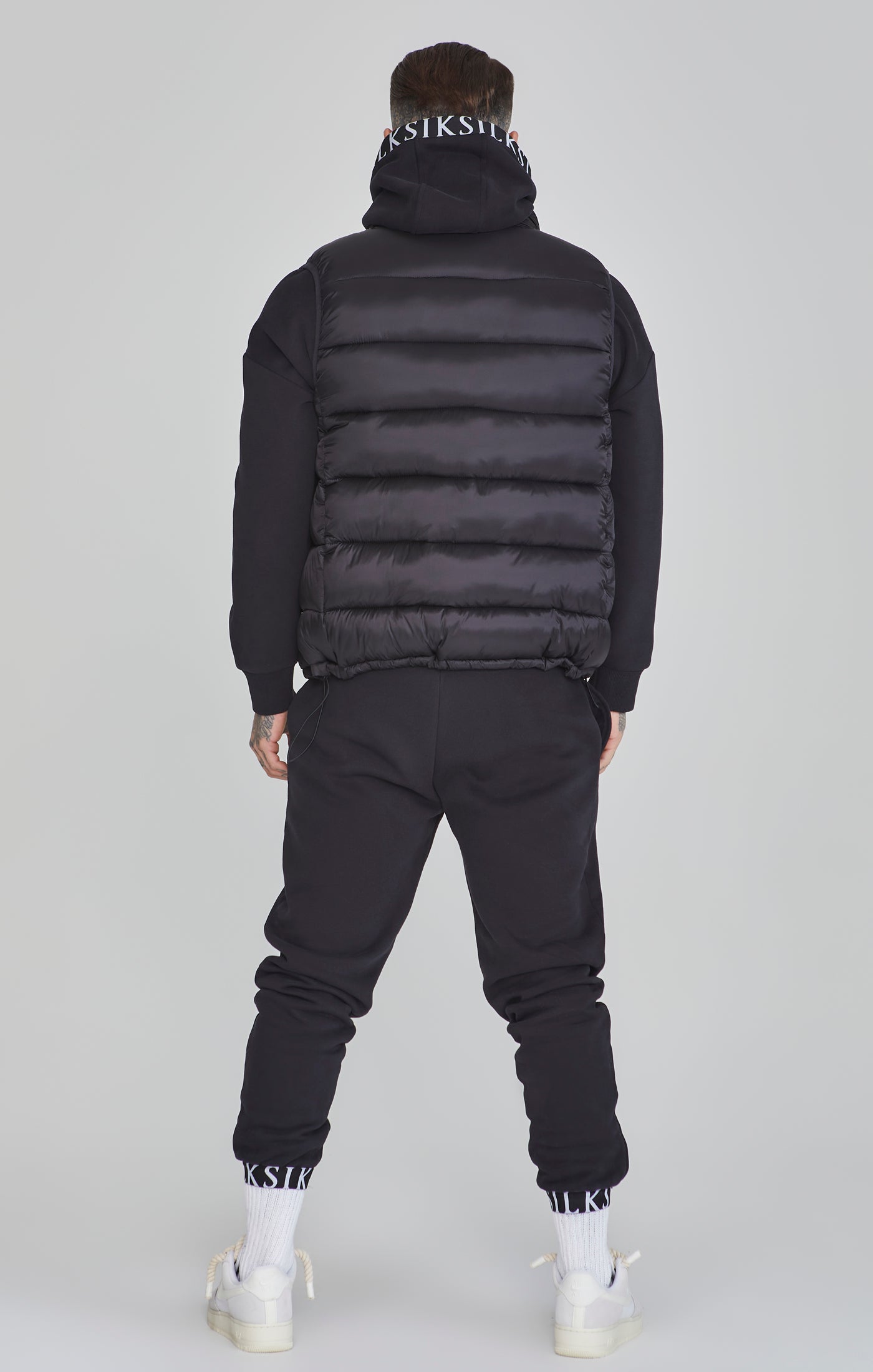 Gilet in Black Jackets SikSilk   