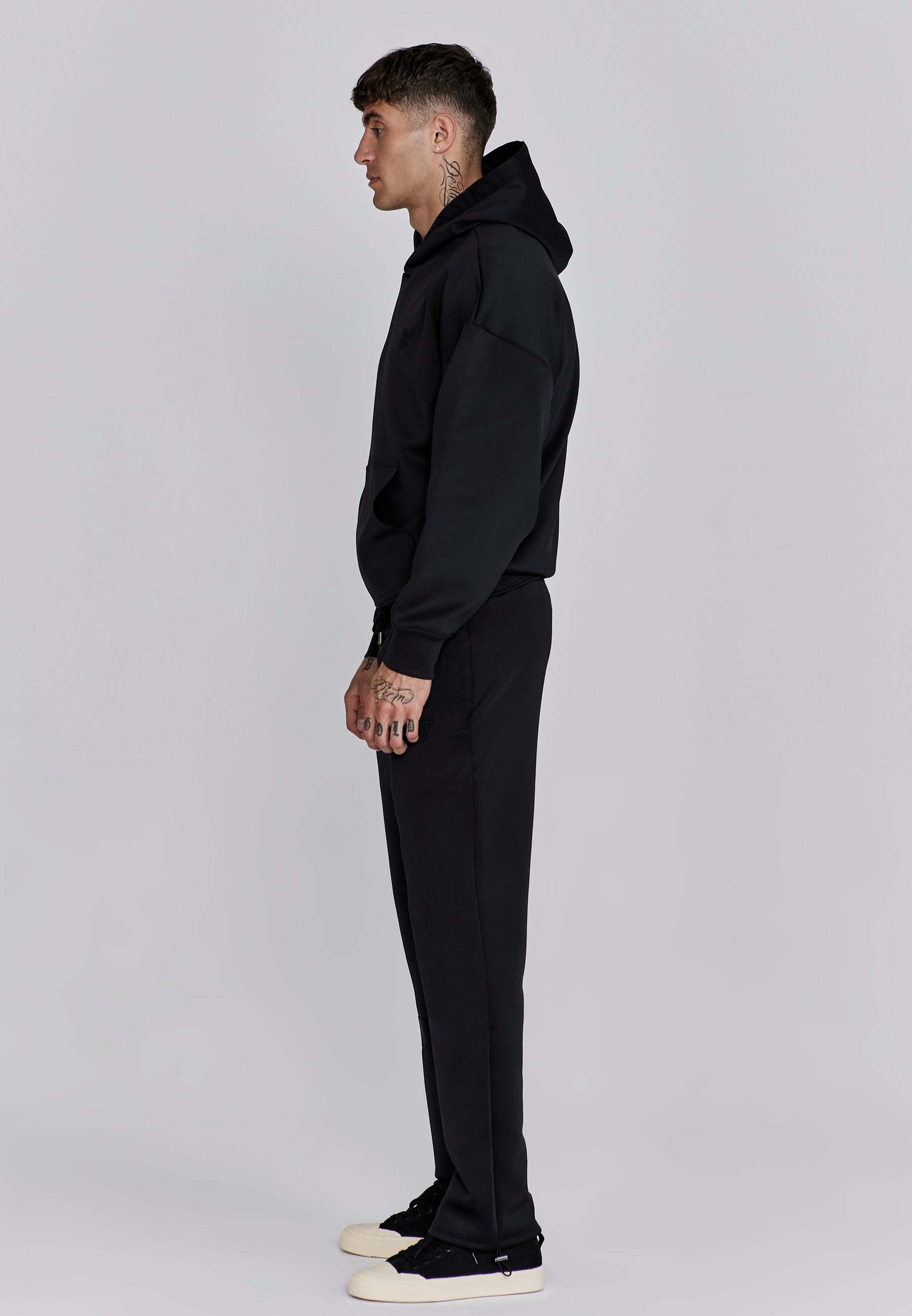 Oversized Dynamic Hoodie in Black Hoodie SikSilk