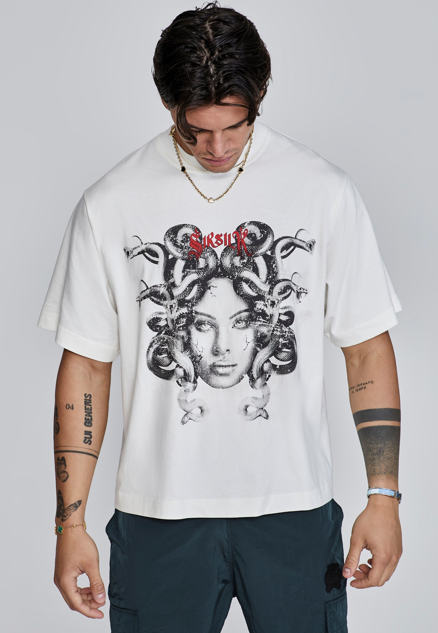 Medusa T-shirt in ecru T-shirts SikSilk   