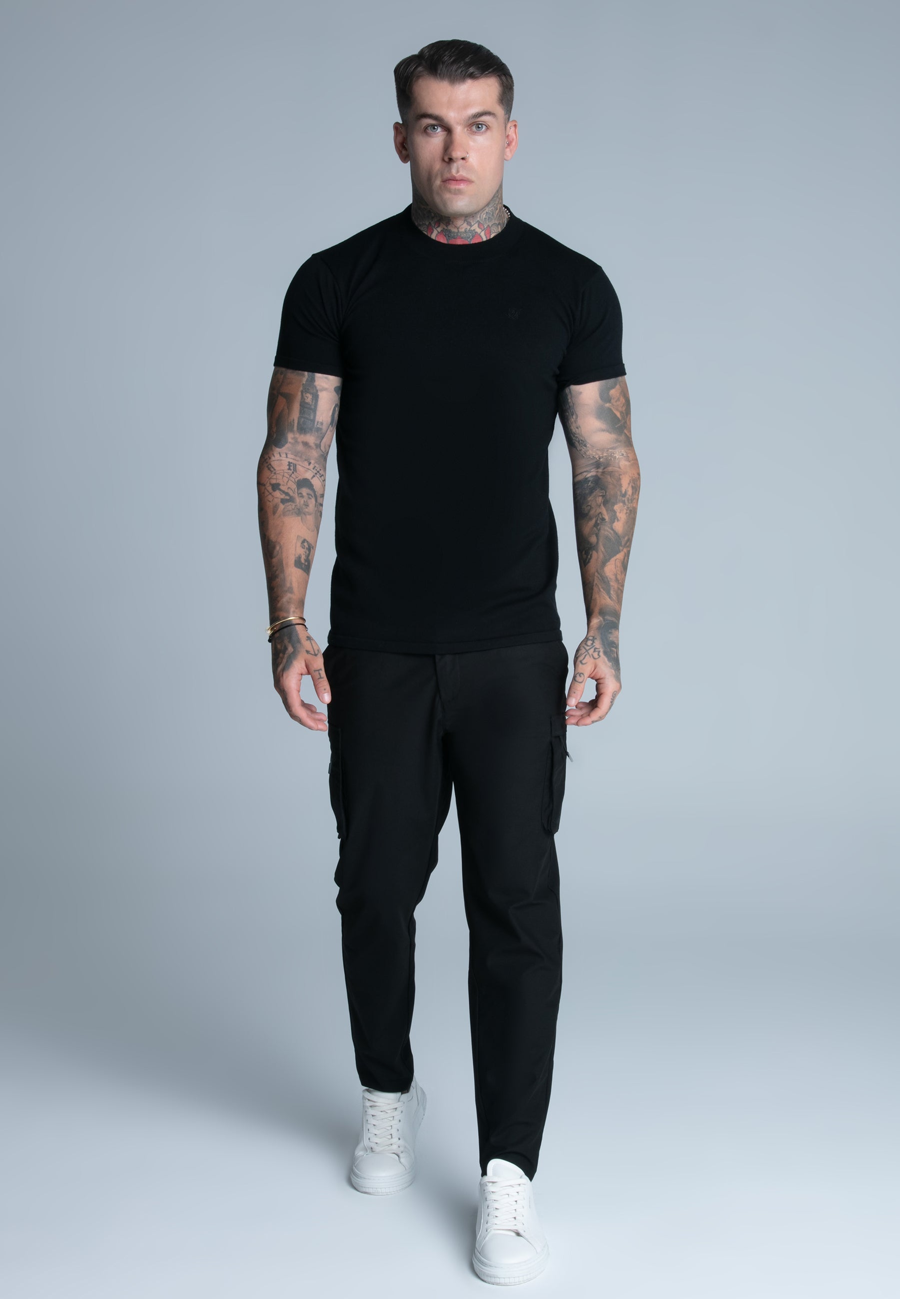 Muscle Fit T-Shirt in Black T-Shirts SikSilk