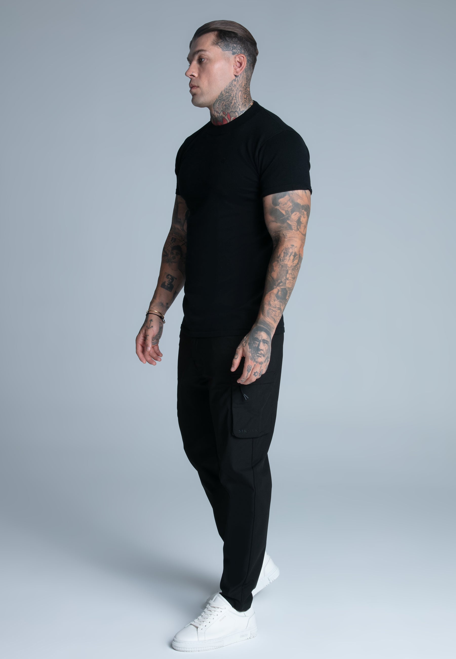 Muscle Fit T-Shirt in Black T-Shirts SikSilk