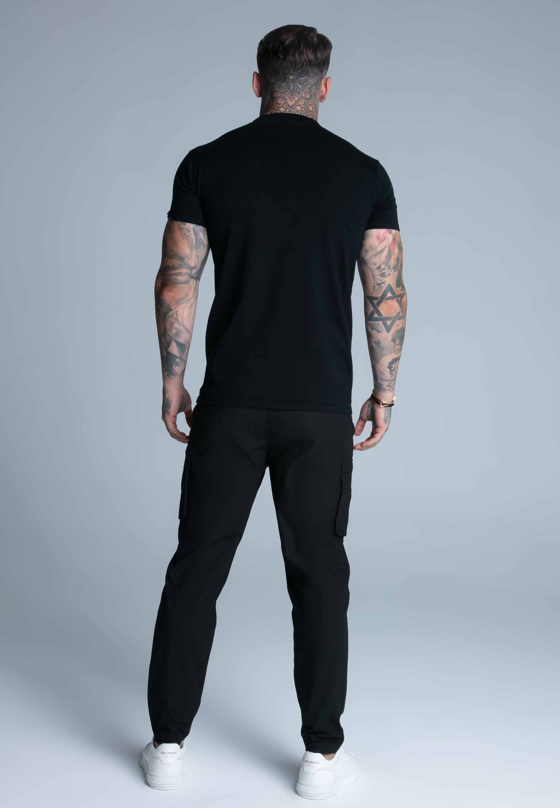 Muscle Fit T-Shirt in Black T-Shirts SikSilk