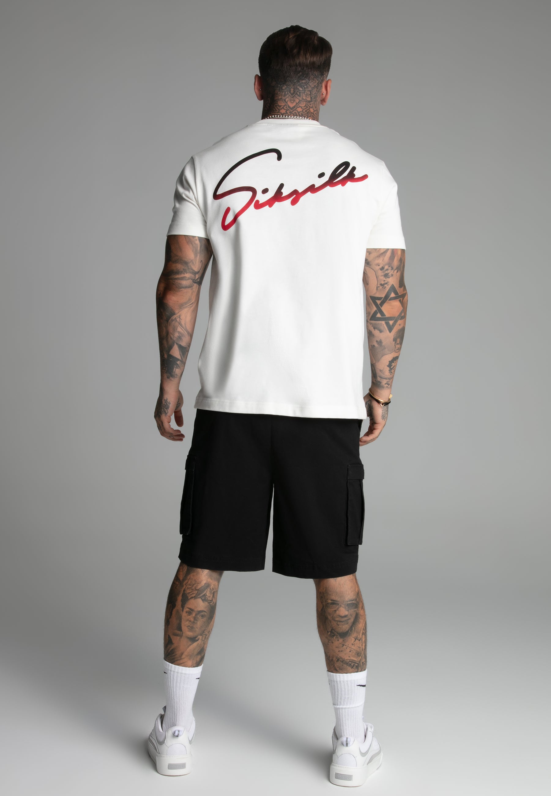 Cargo Shorts in Black Shorts SikSilk