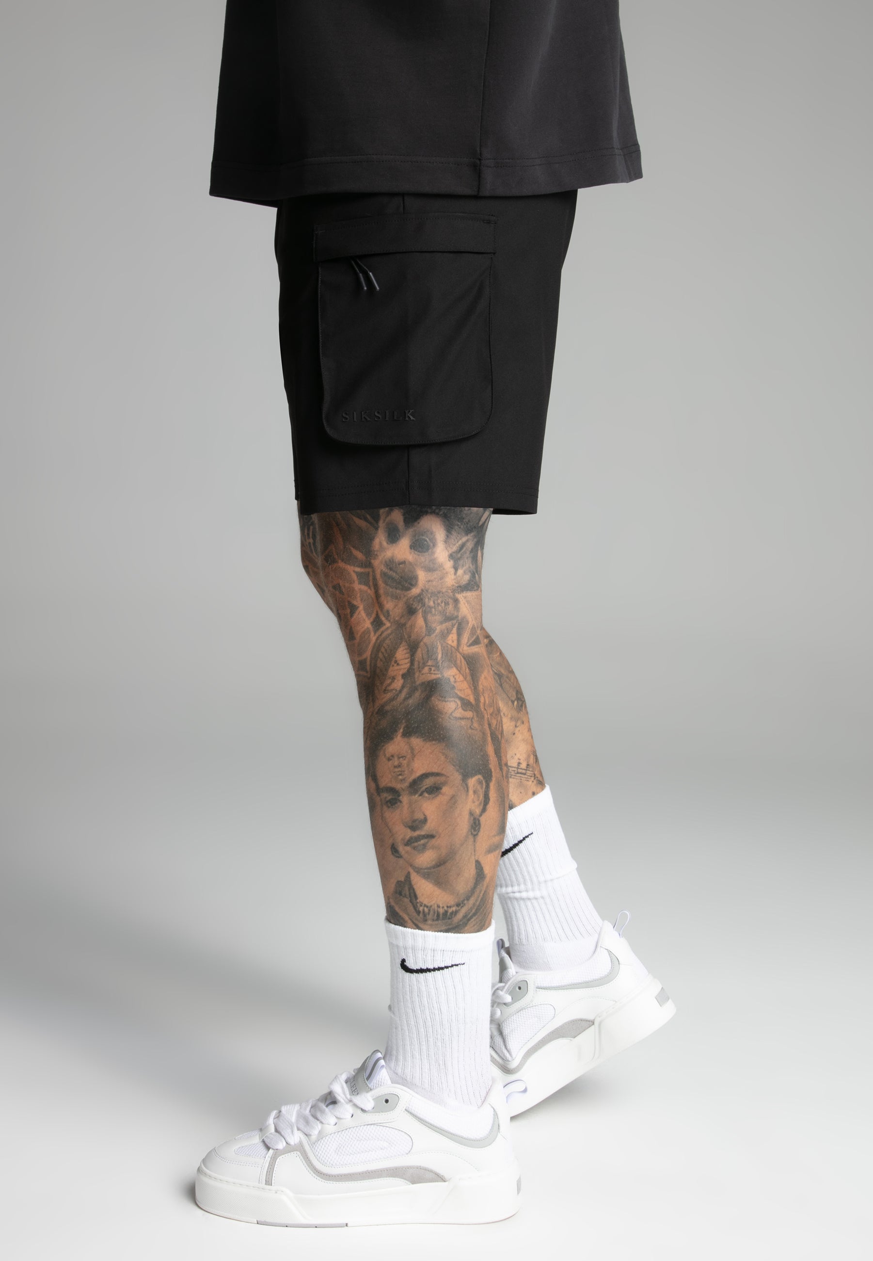 Smart Cargo Shorts in Black Shorts SikSilk