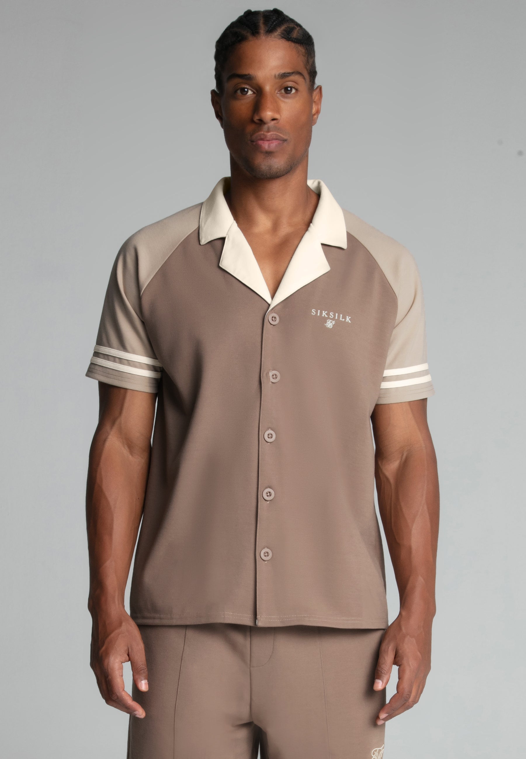 Retro Resort Shirt in Beige Shirts SikSilk