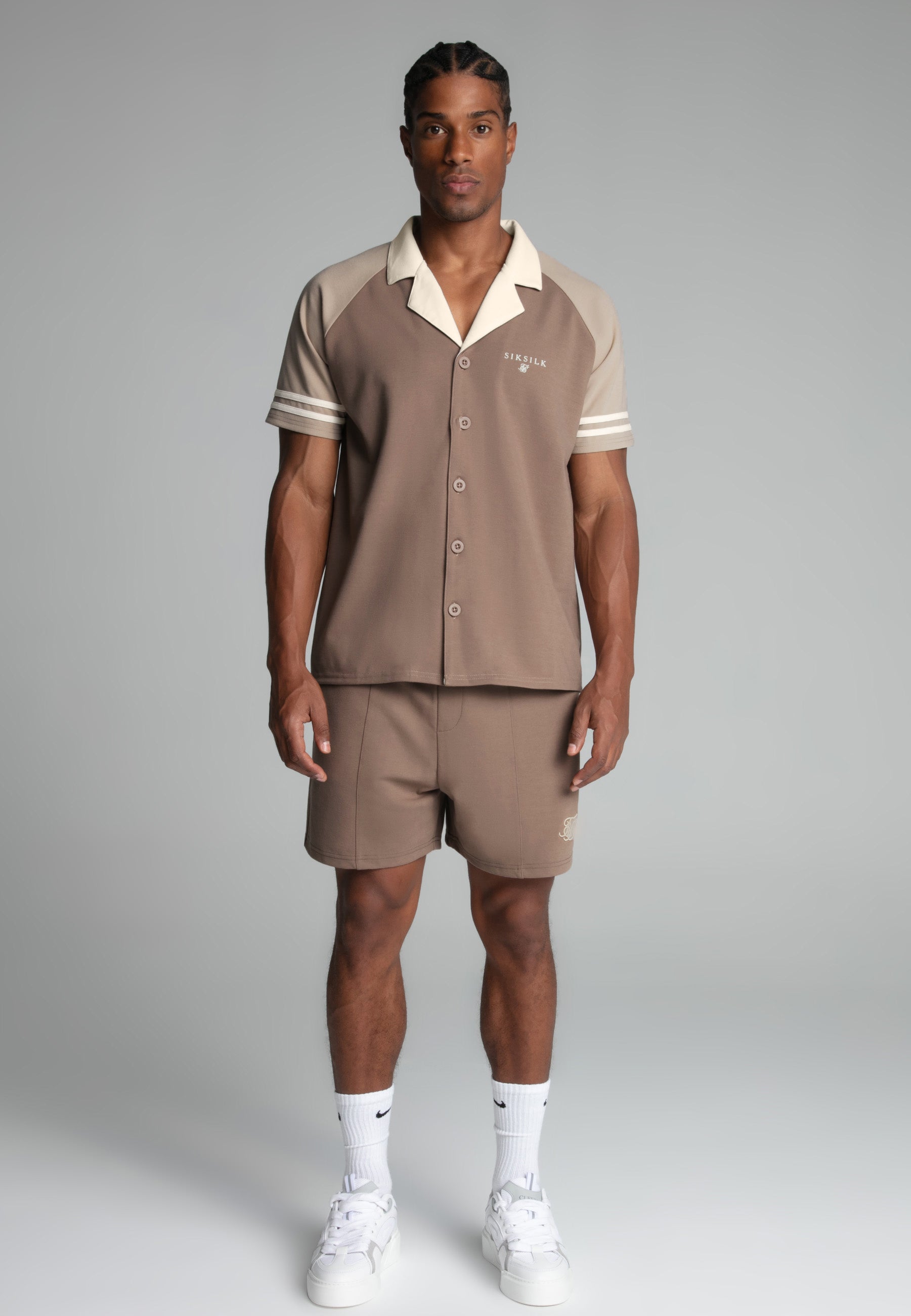 Retro shorts in beige Shorts SikSilk