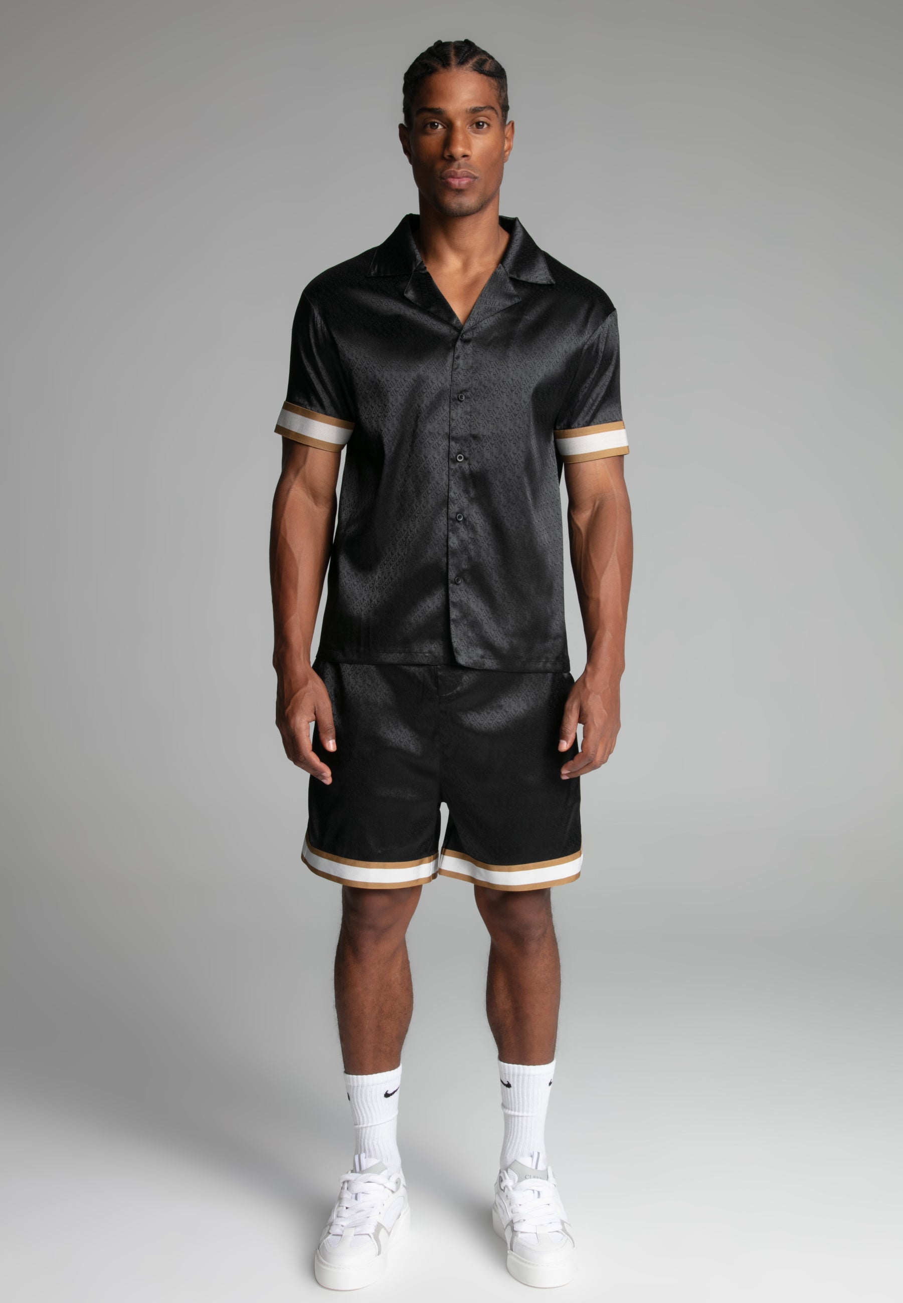 Resort Shirt in Black Shirts SikSilk
