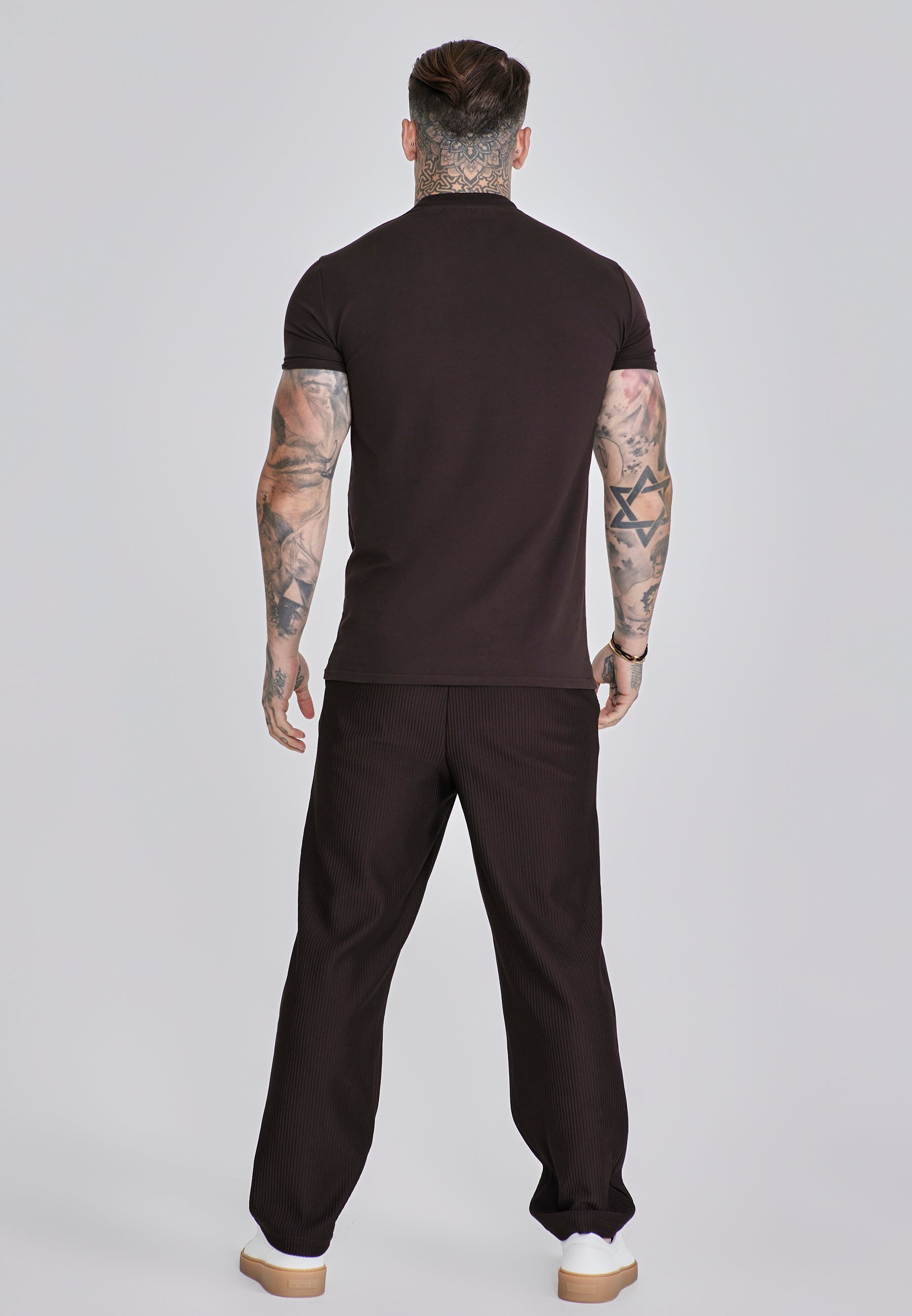 Muscle Fit T-Shirt in Brown T-Shirts SikSilk