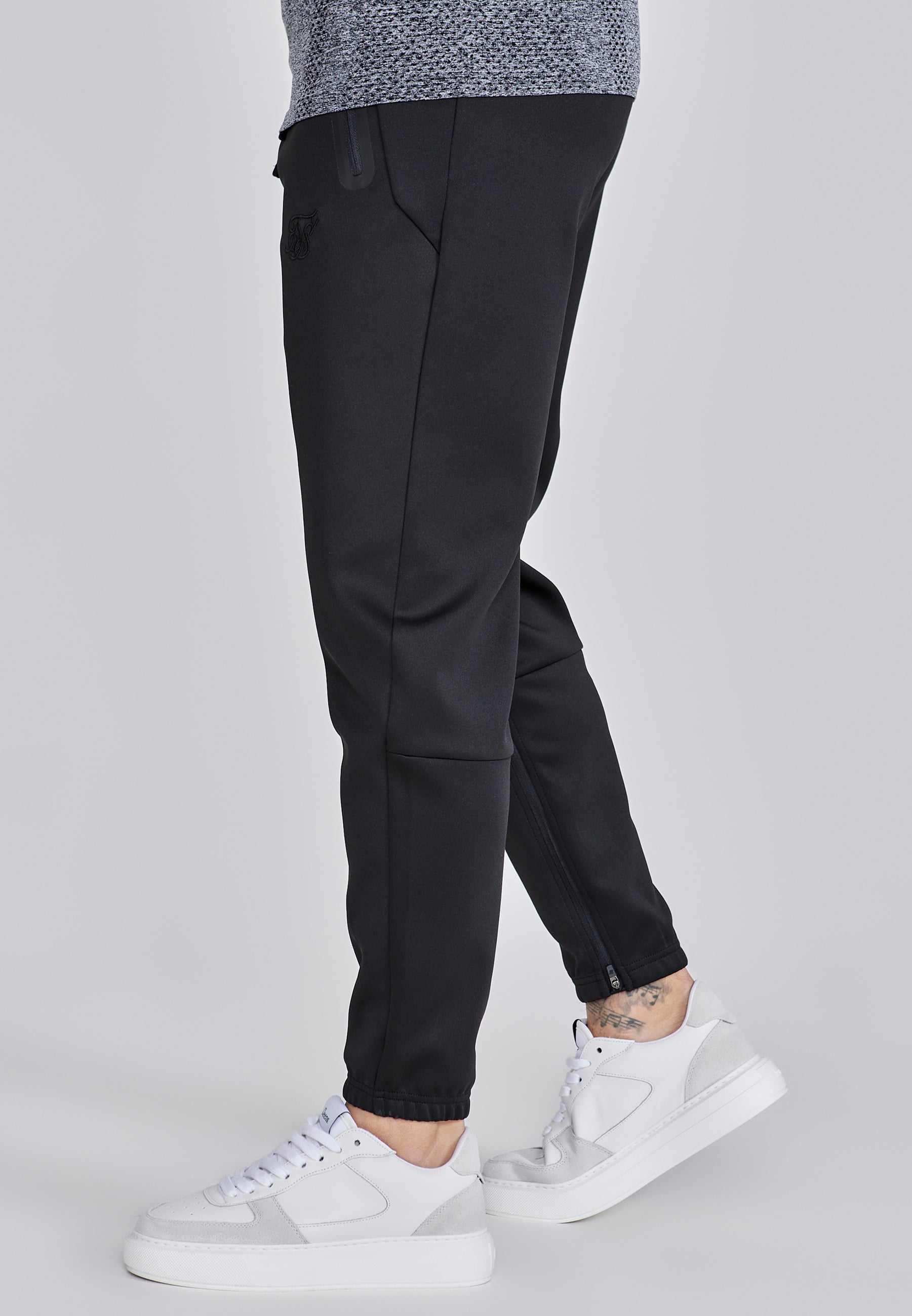 Tapered Joggers in Black Pants SikSilk