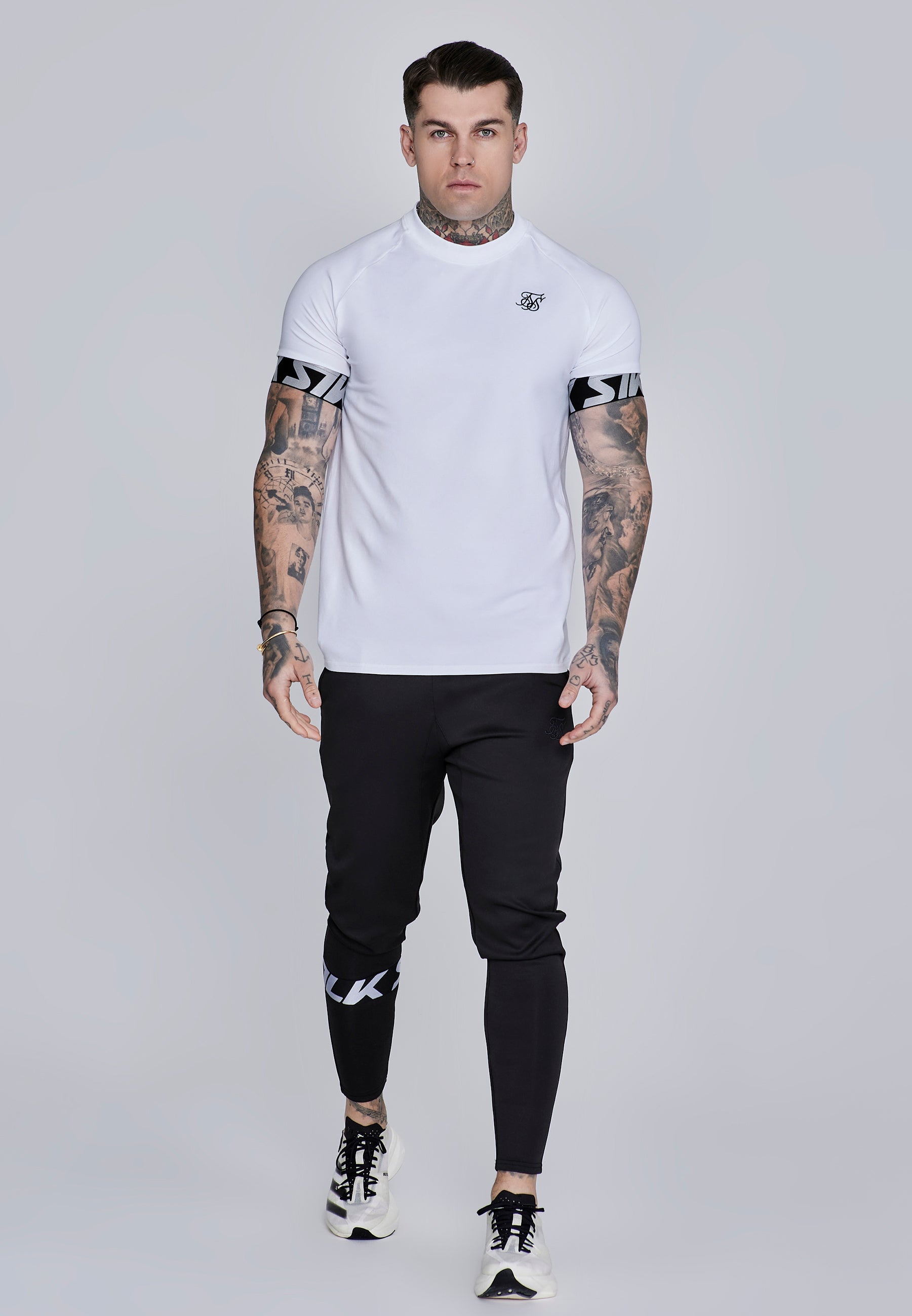 Muscle Fit Joggers in Black Pants SikSilk