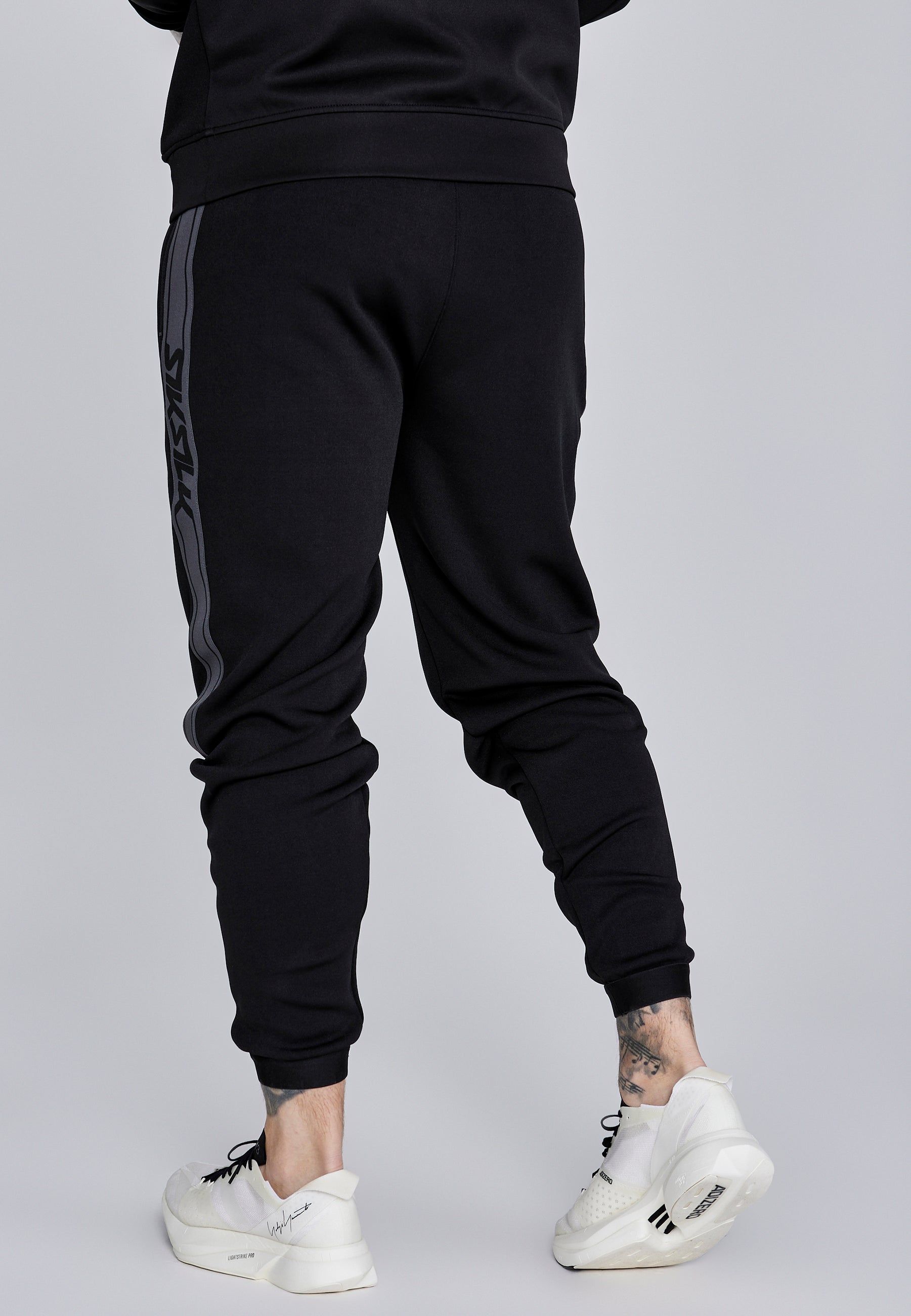 Muscle Fit Joggers in Black Pants SikSilk