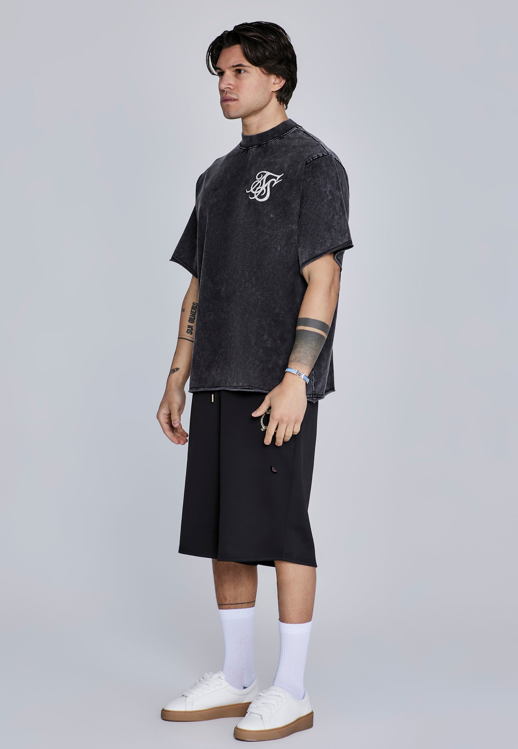 Oversized T-Shirt in Black T-Shirts SikSilk